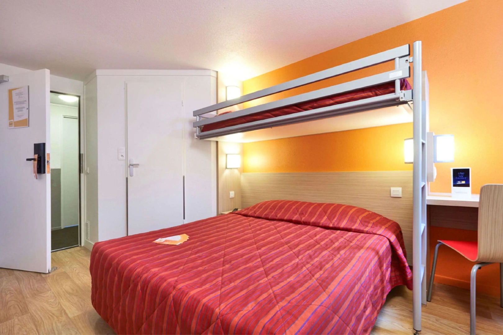 Hotel Premiere Classe Marne La Vallee - Saint Thibault Des Vignes