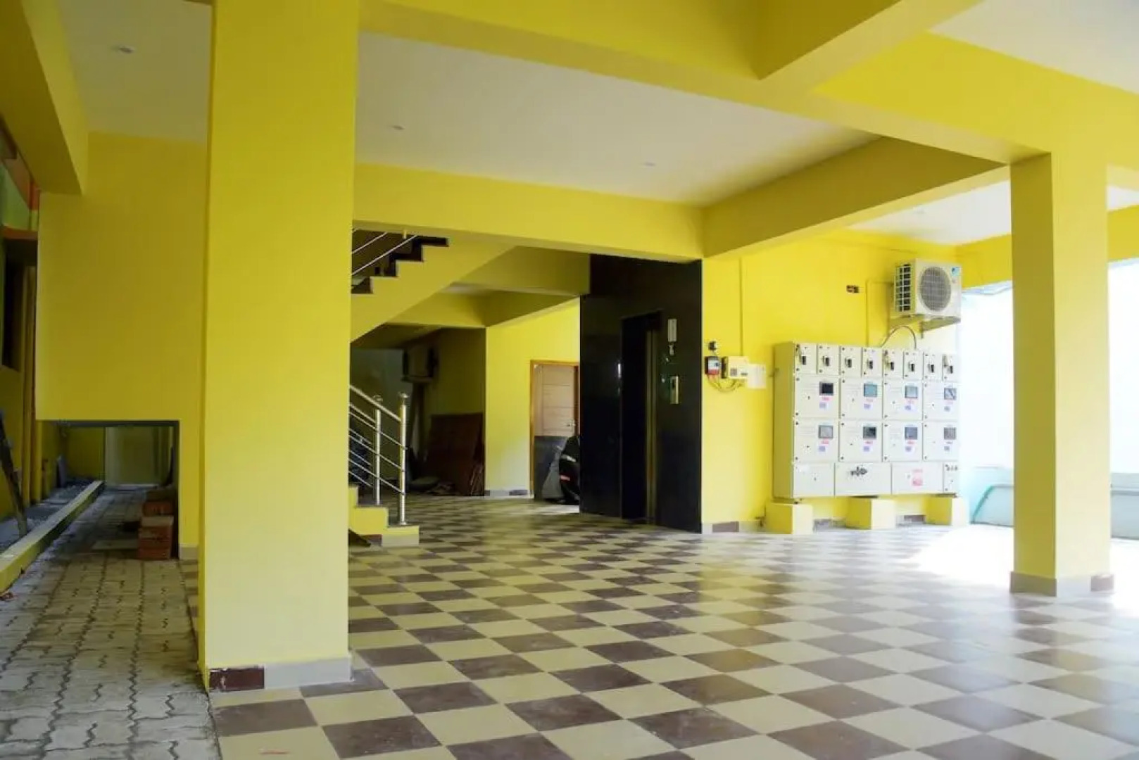 Sri Apartment 2BHK For Familys Couples Parking A1