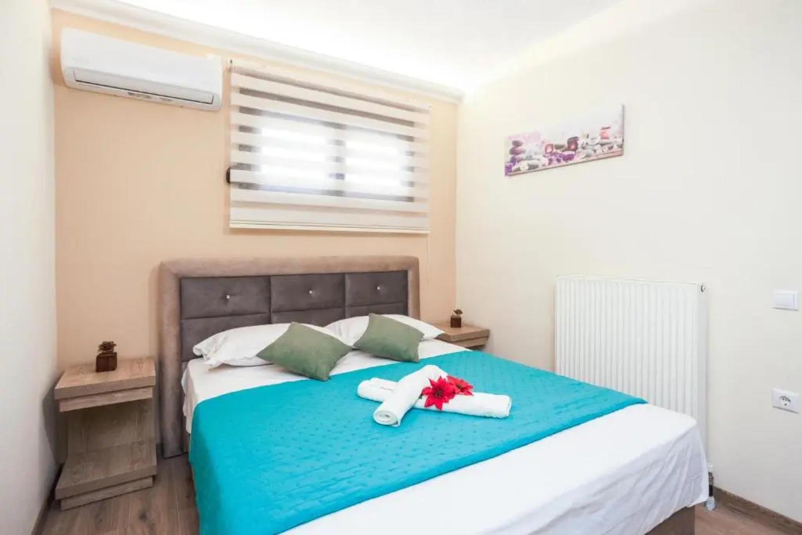 TwinStars apartment with courtyard and view