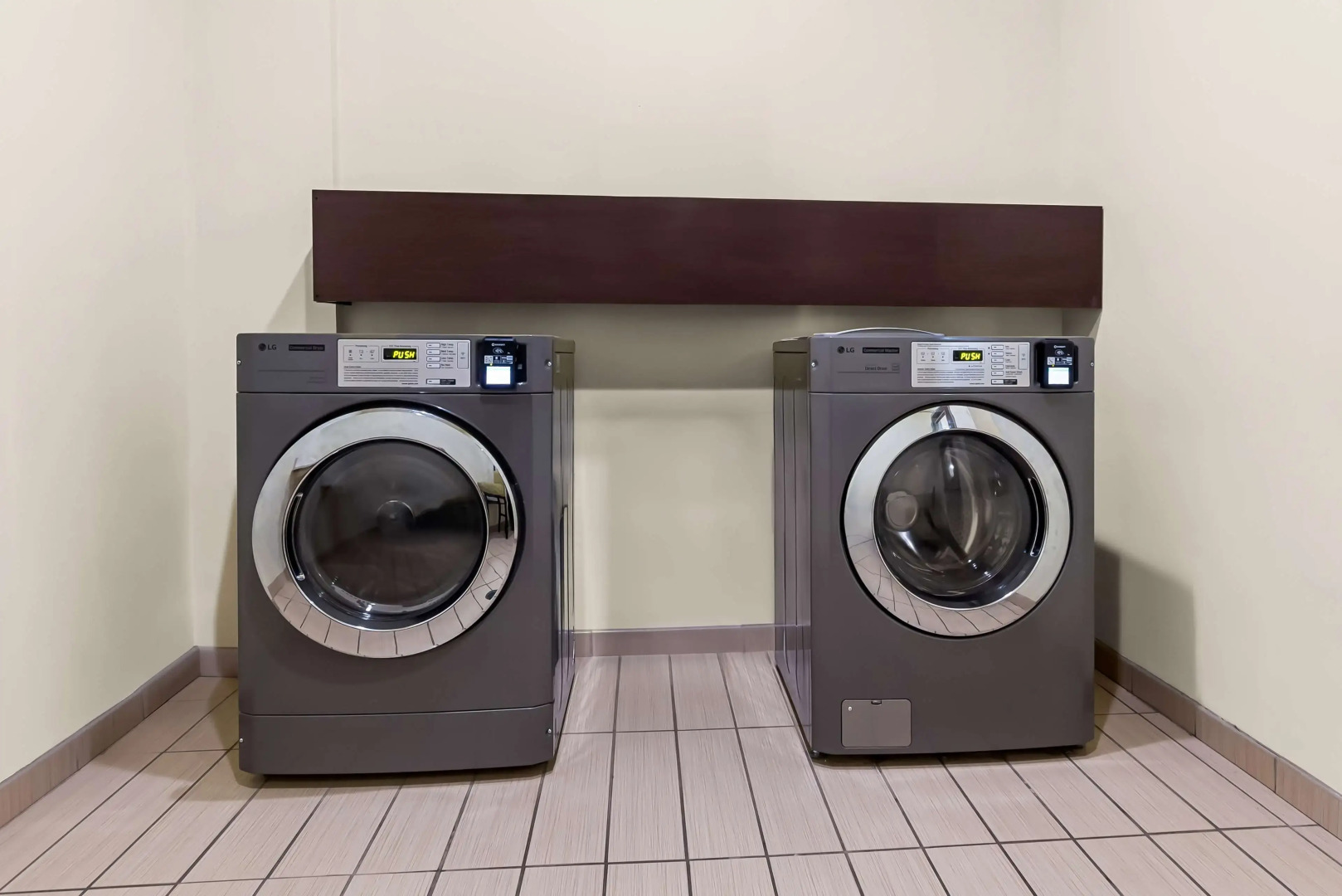 Best Western St. Louis Airport North Hotel & Suites