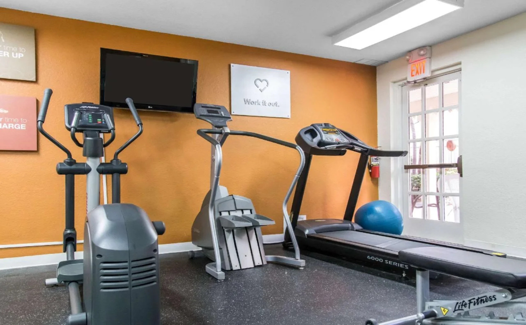 Hampton by Hilton Grand Cayman Seven Mile Beach