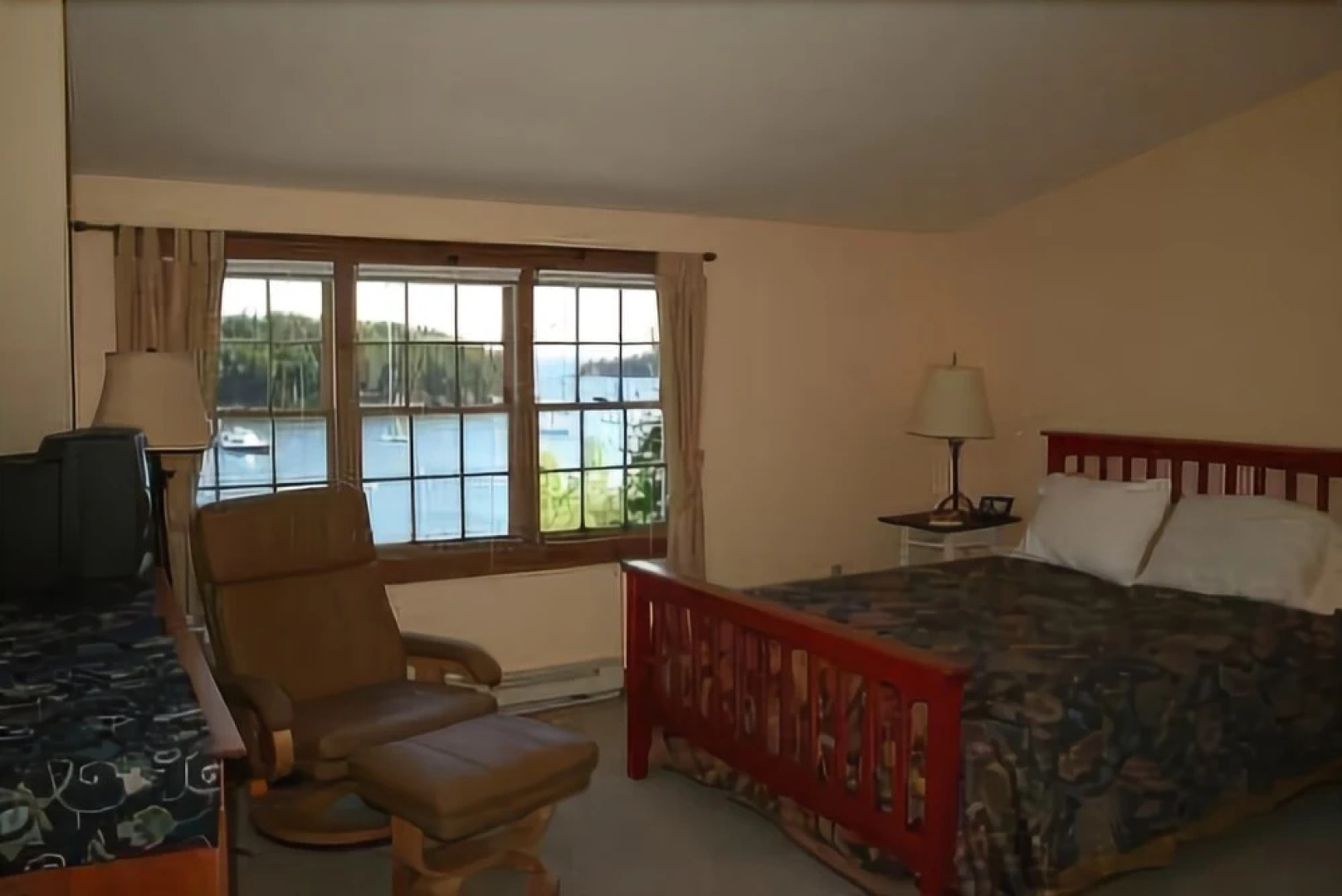 Paradise Lodge - Four Bedroom Home