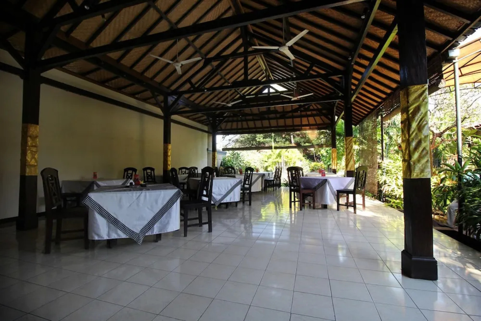 Airy Singaraja Raya Lovina Bali