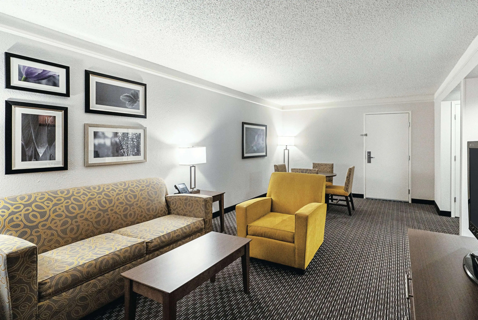 La Quinta Inn & Suites by Wyndham Lubbock West Medical Centr