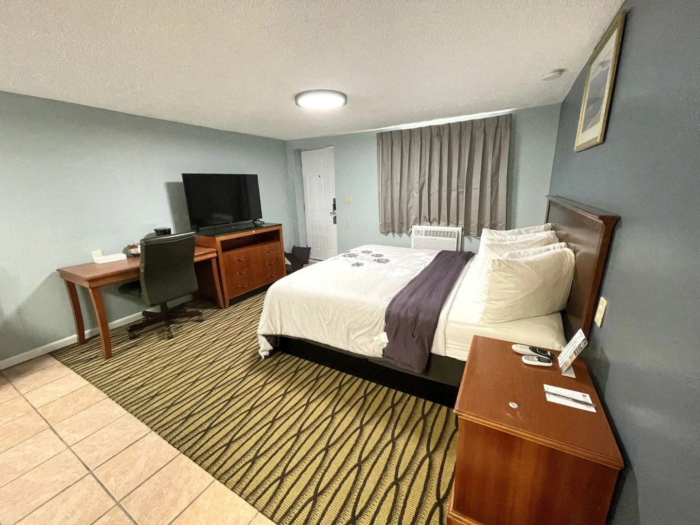 Annie Oakley Motel Oakley