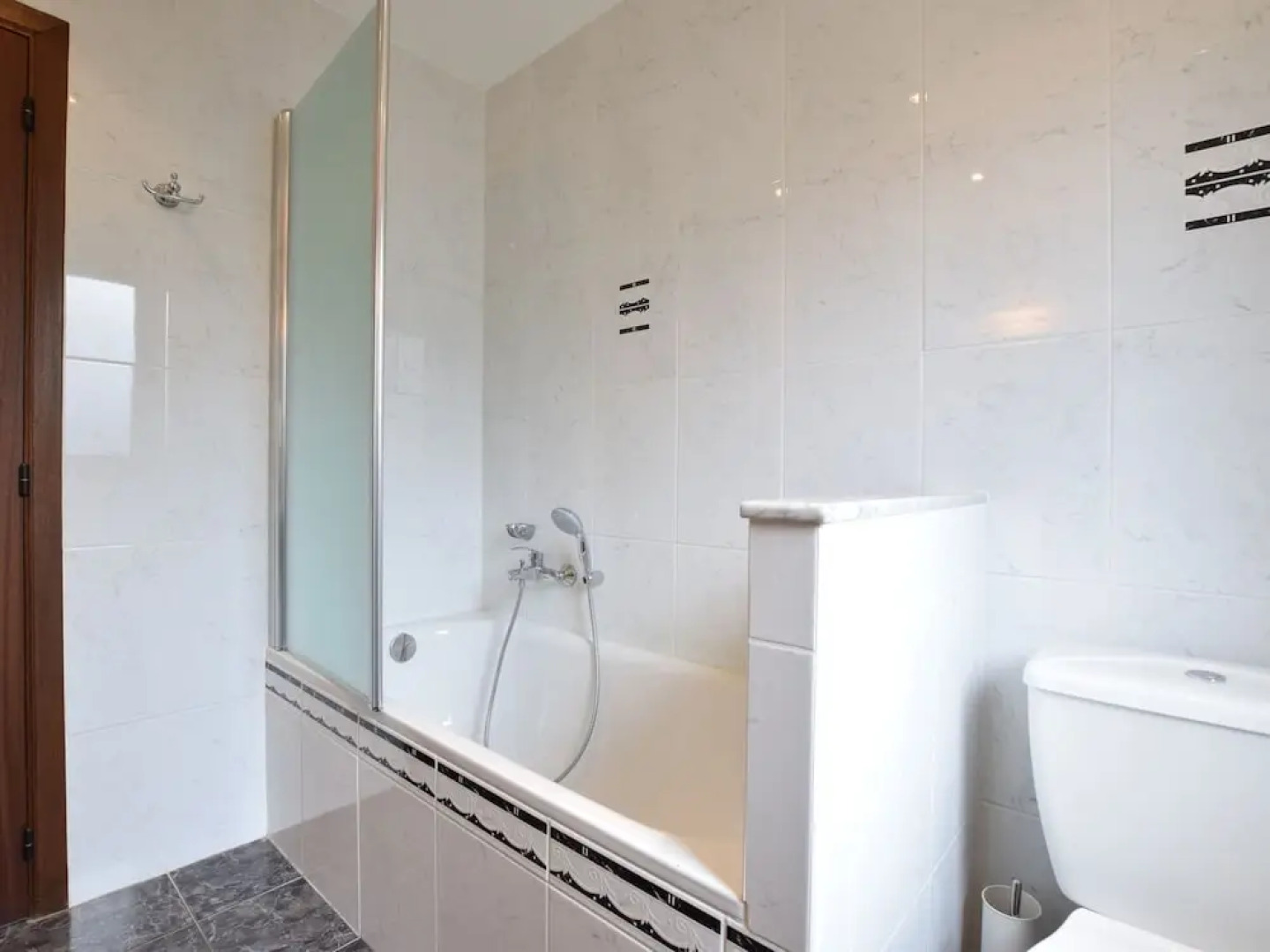 House in Vielsalm Near Tropical Pool