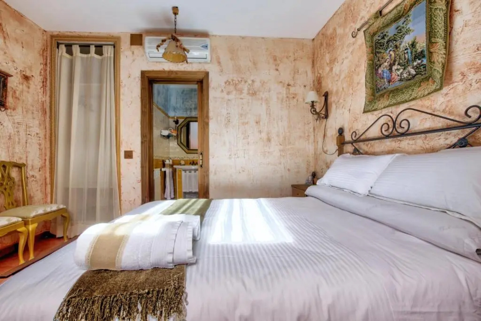 5 bedrooms villa with private pool and wifi at Ruidera