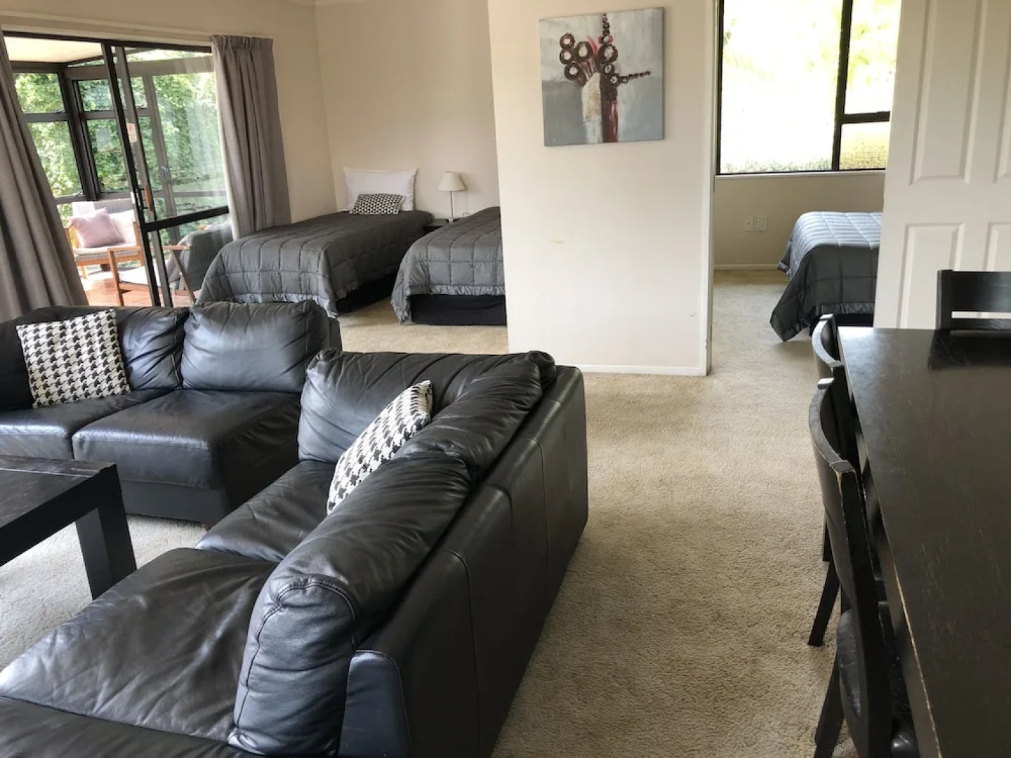 The Highwayman Motel