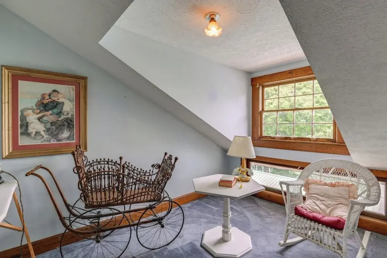 Walk to Lawrenceburg Square: Home for Large Groups