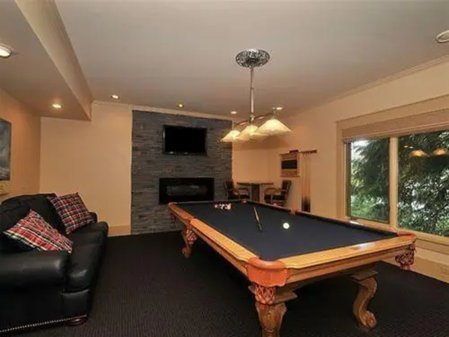 Dragonfly Dock Bed and Breakfast