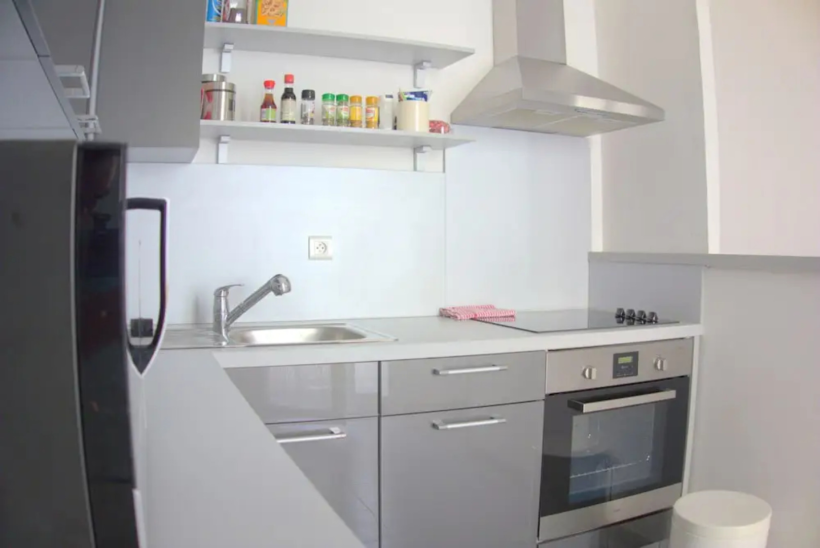 Monte Carlo Bordering