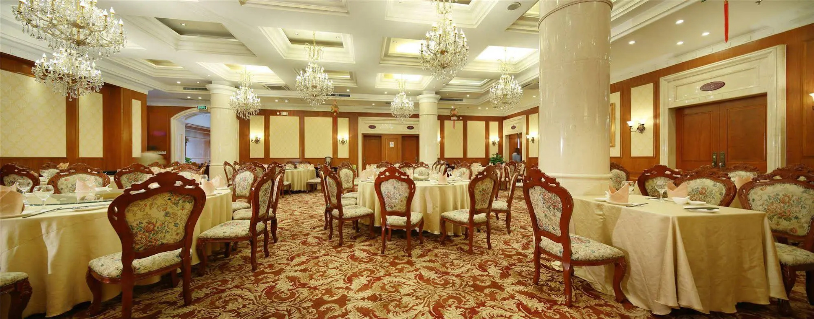 Dragon Lake Princess Hotel