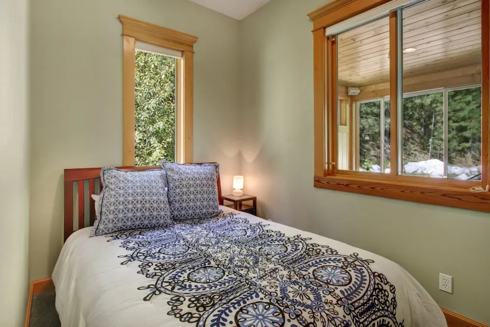 Mountain Acres - Four Bedroom Cabin with Hot Tub