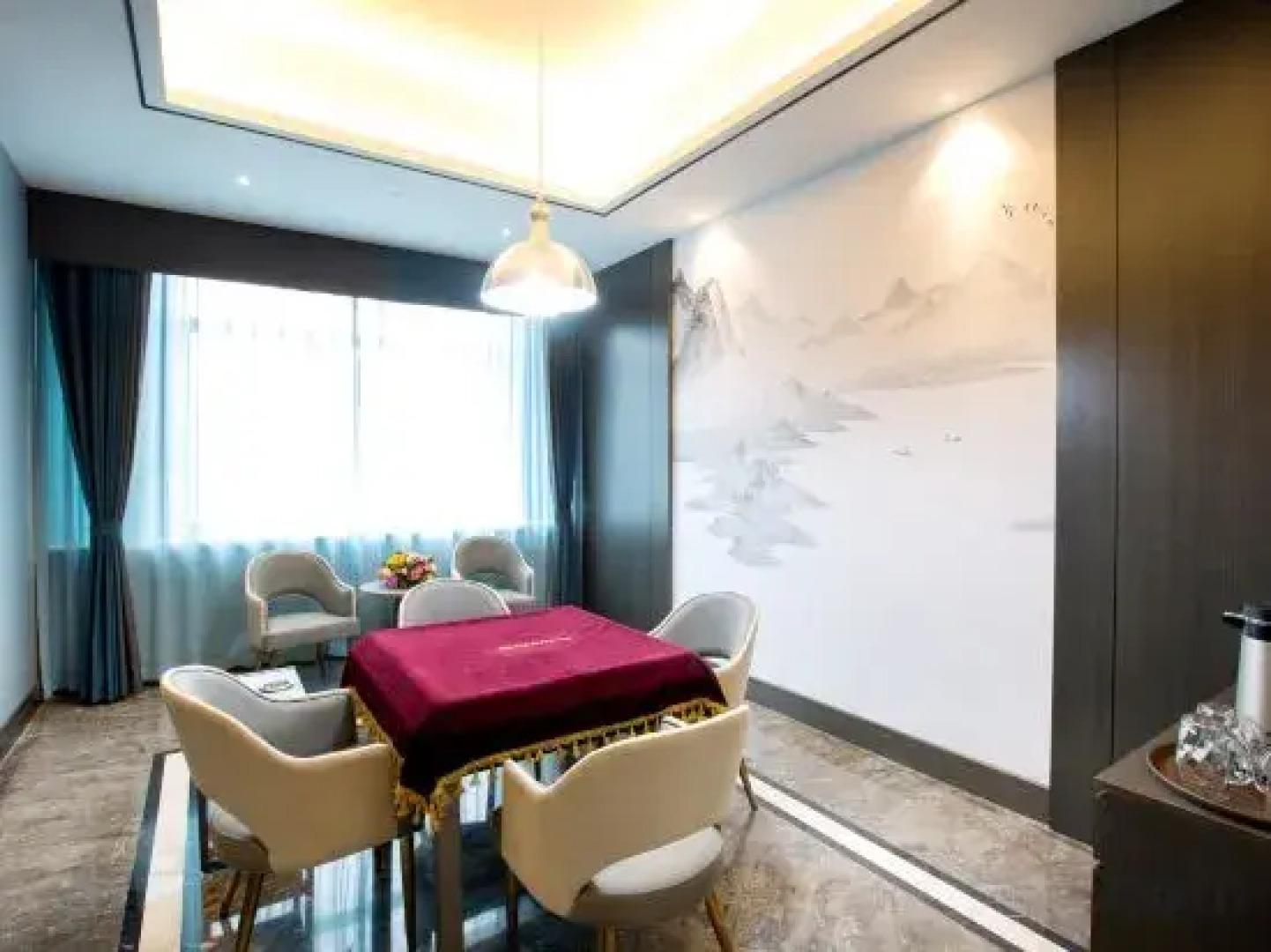 Yangzi International Hotel