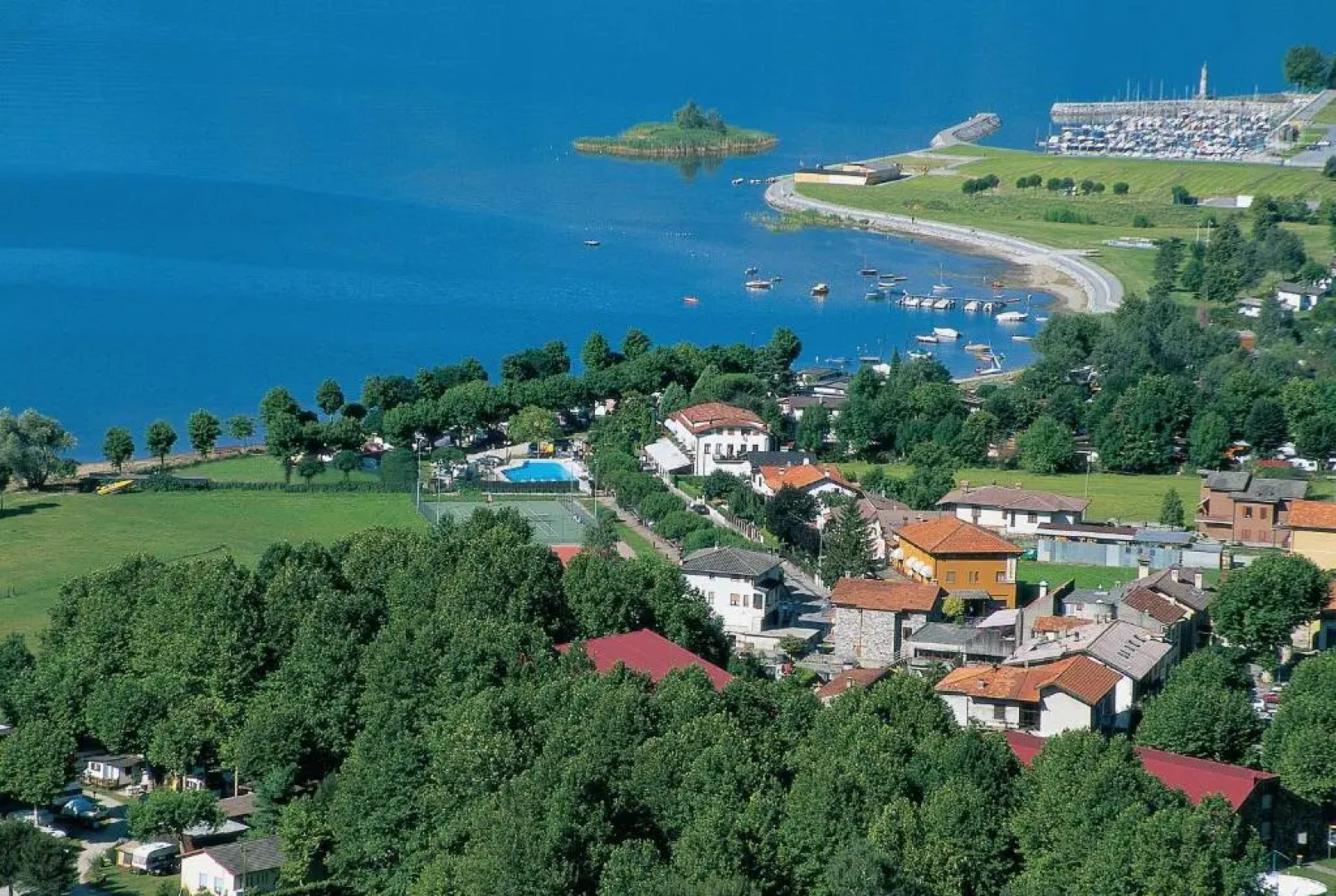 Au Lac de Como Campground