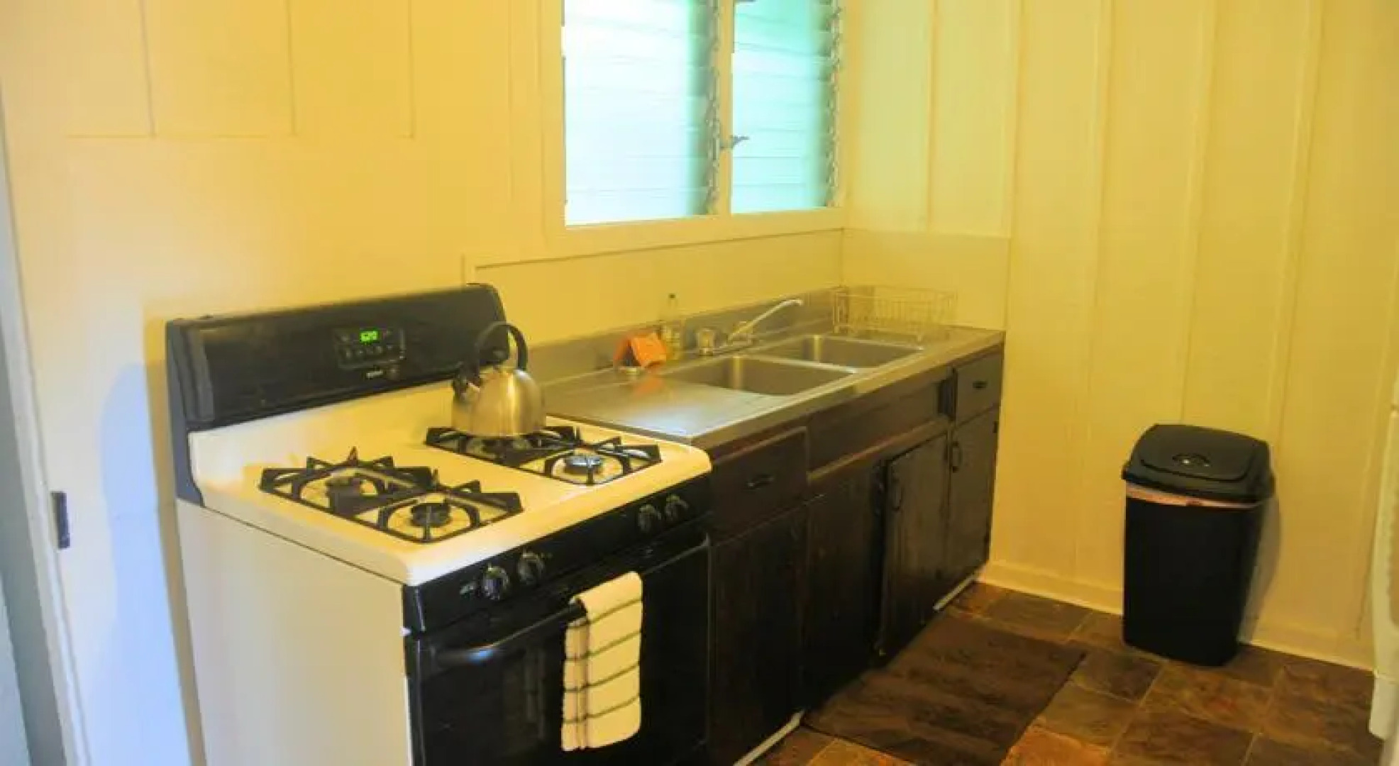 Hilo Hale Near the River