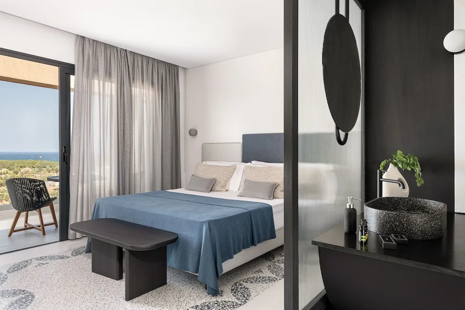 Nuovo Luxury Suites
