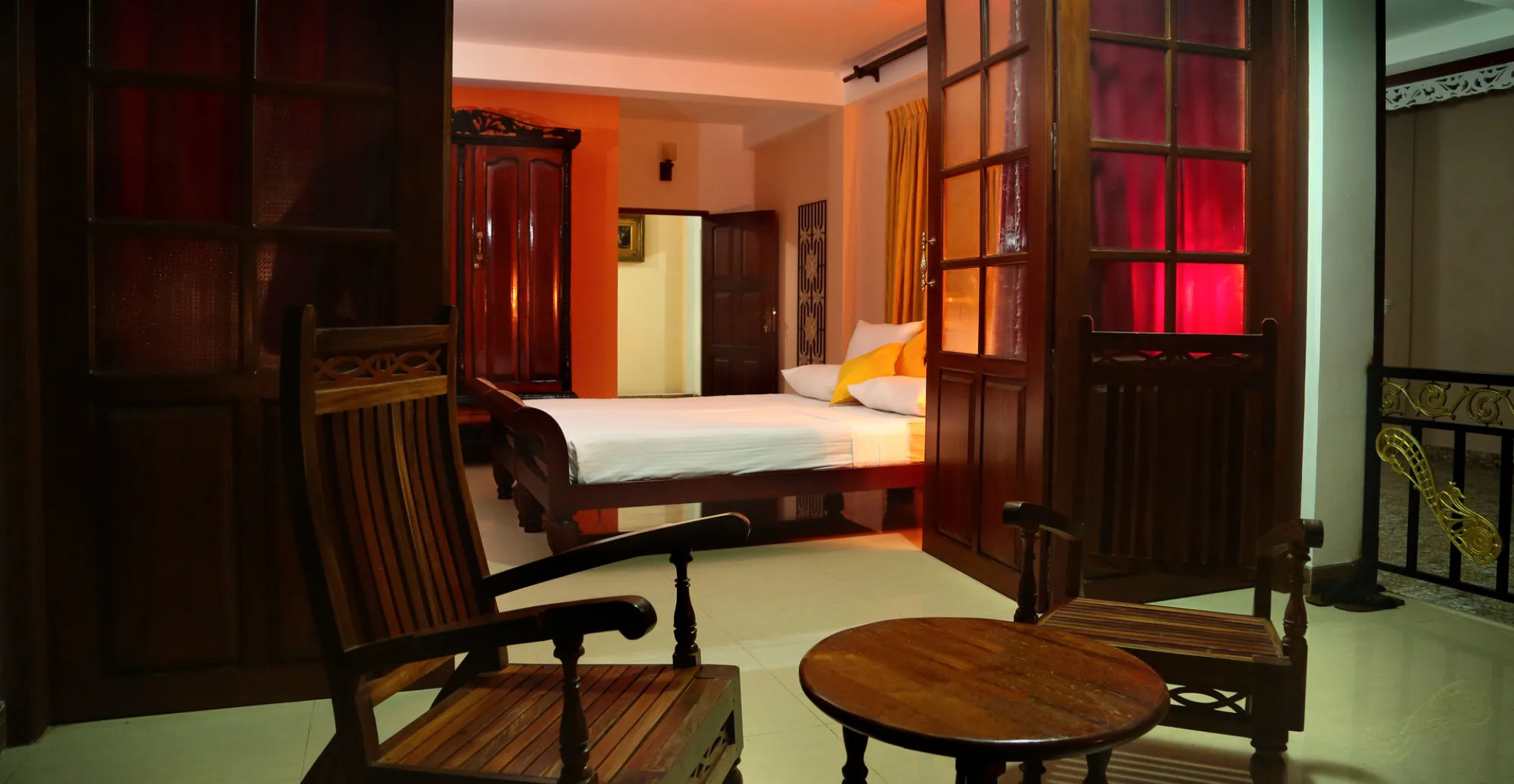 Airport Square Villa