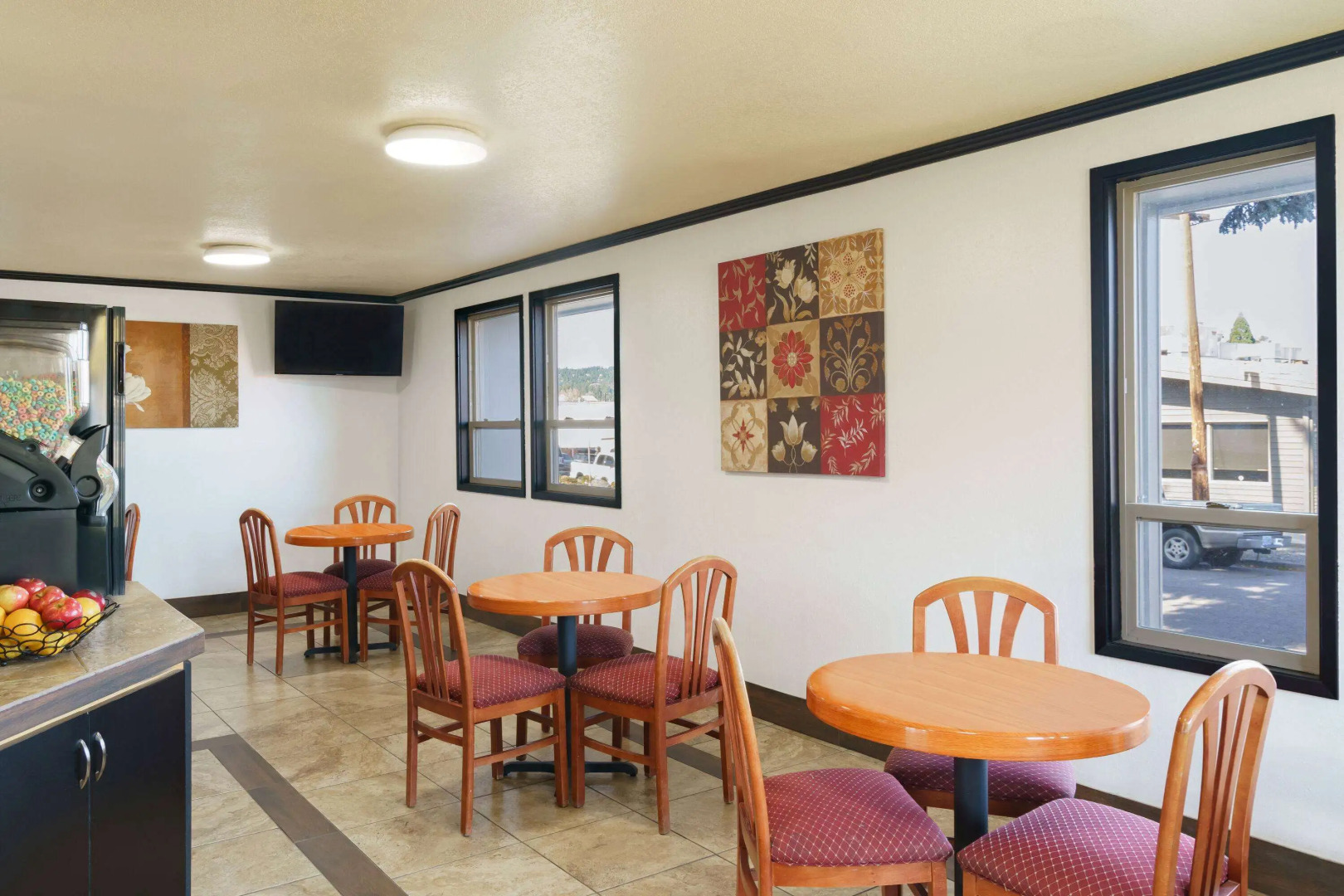 Days Inn by Wyndham Bend