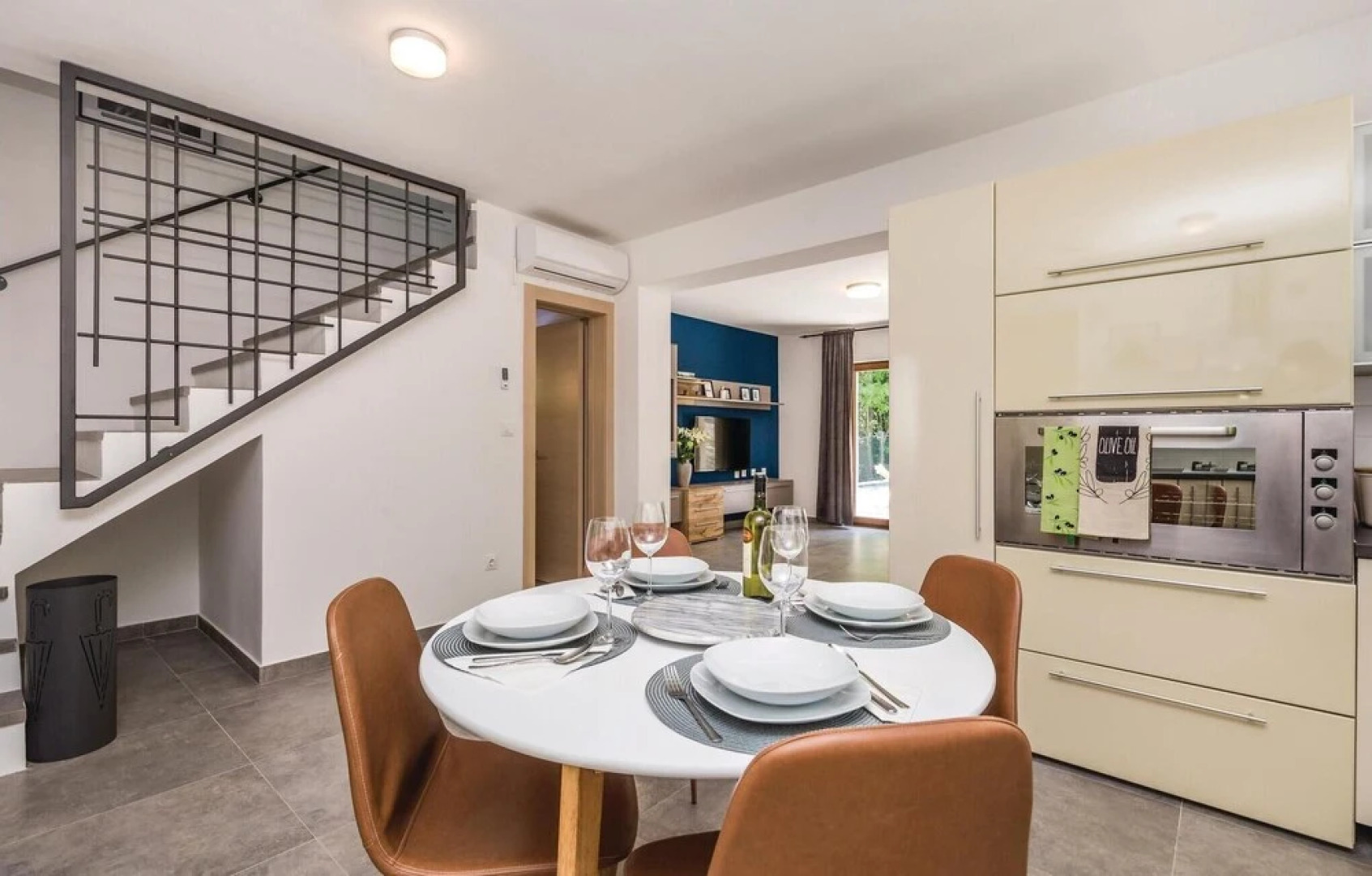 Nice Home in Zastenice With Wifi, 2 Bedrooms and Outdoor Swimming Pool