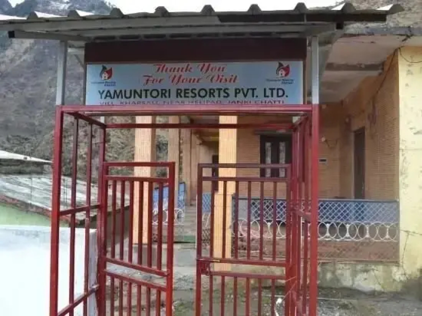Yamunotri Cottages
