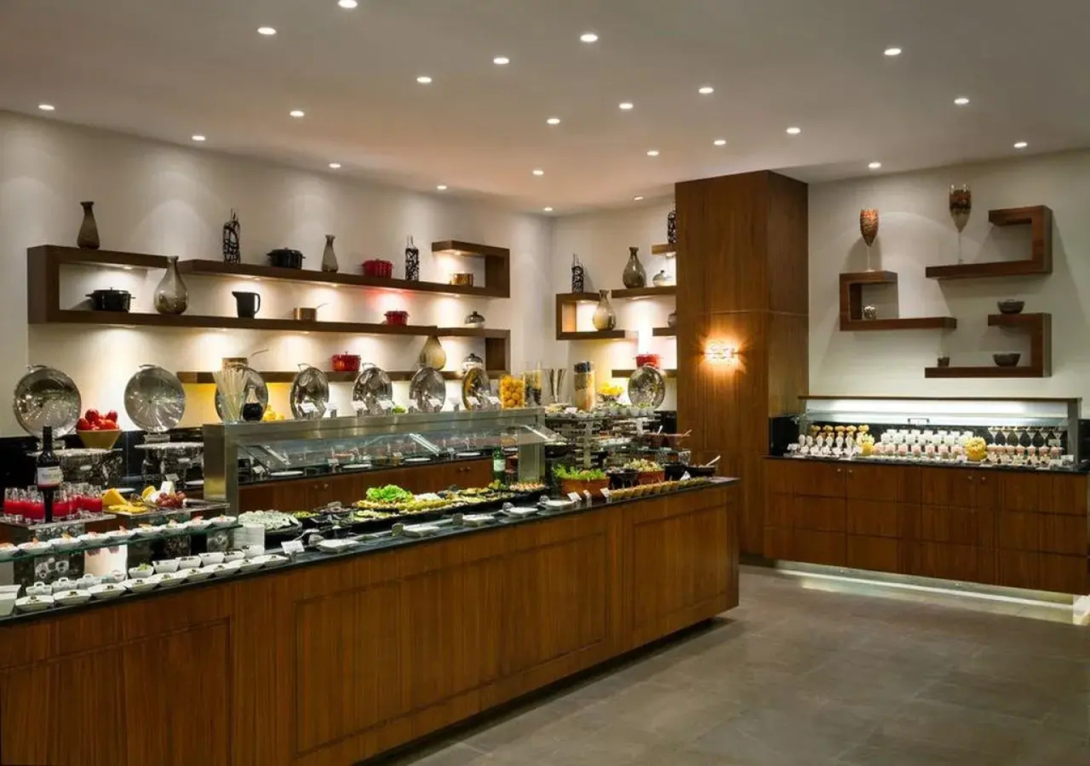 Bay La Sun Hotel & Marina