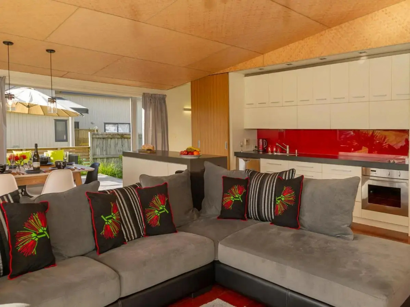 Modpod on The Tee - Matarangi Holiday Home