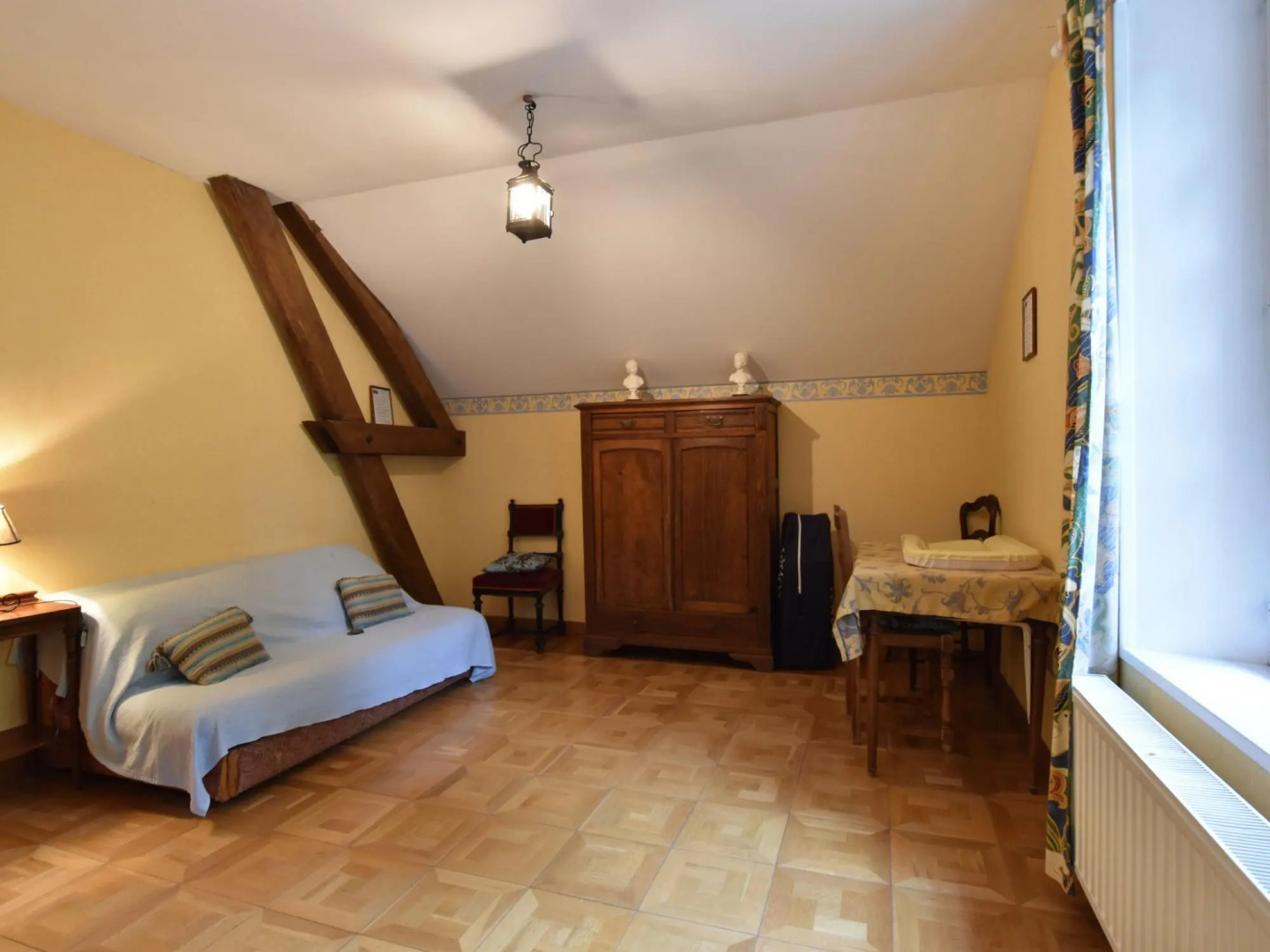 Alluring Cottage in Englancourt With Fenced Garden