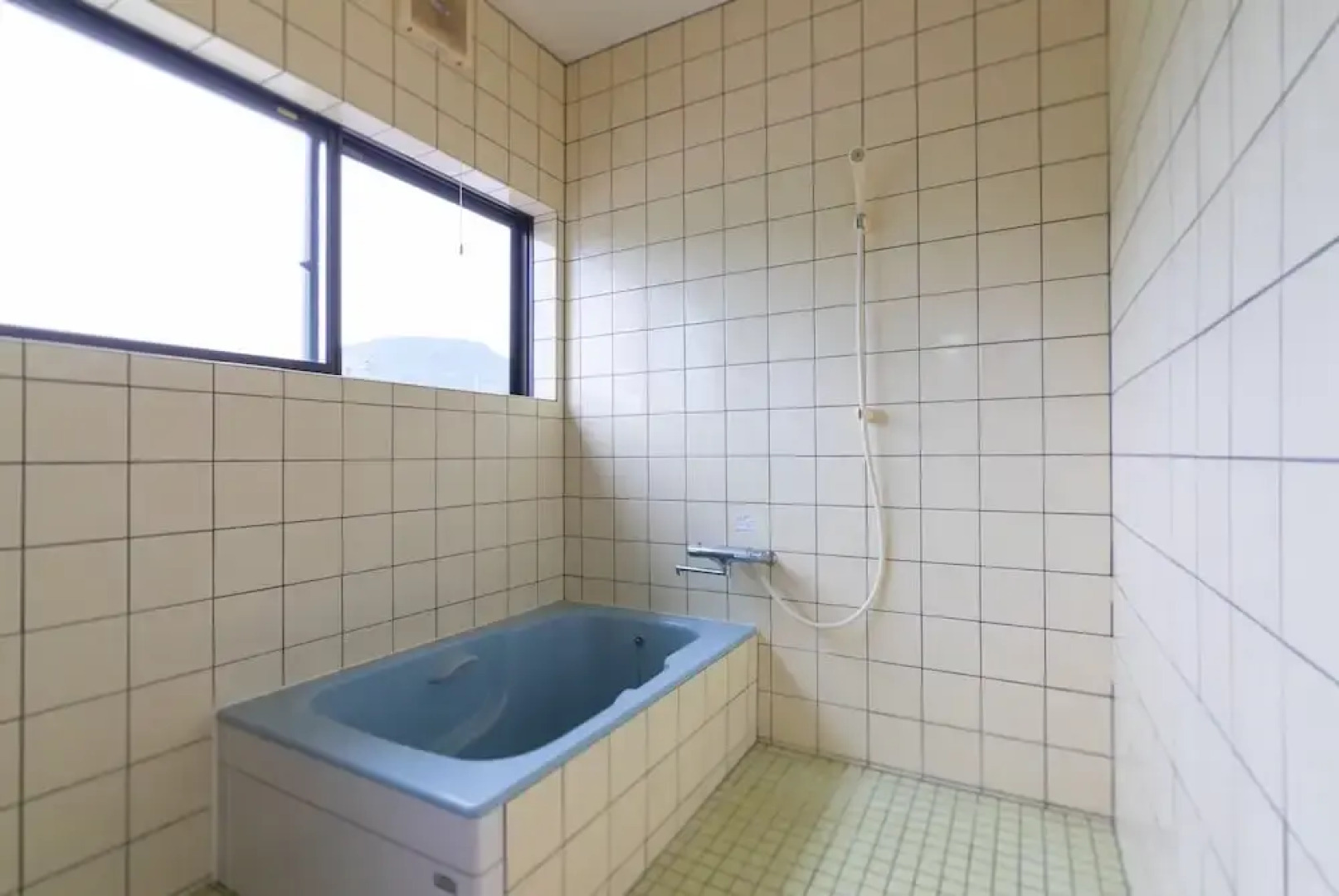 Sasayakana Ouchi Sakida Kushima