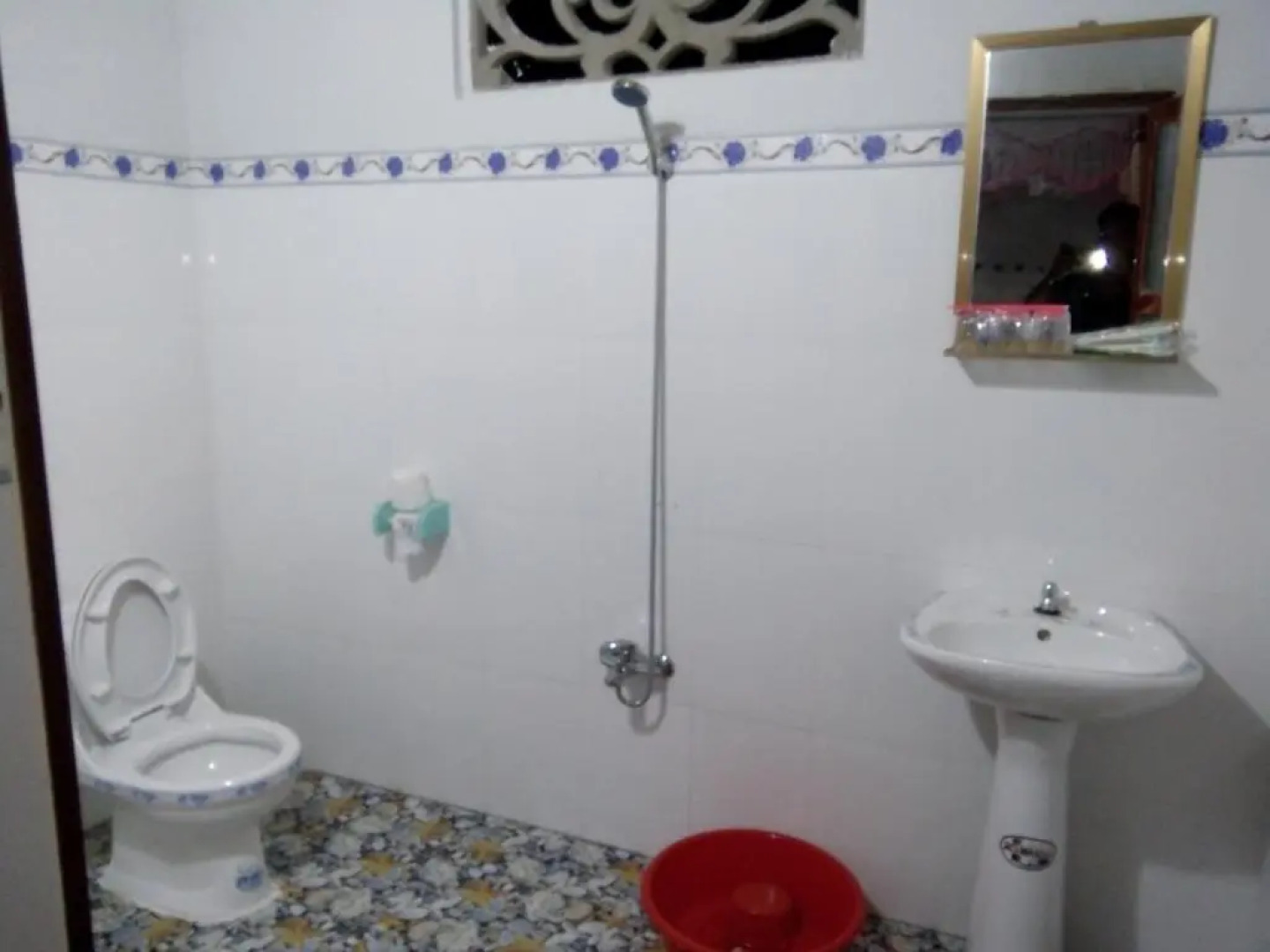 Forest Side eco lodge