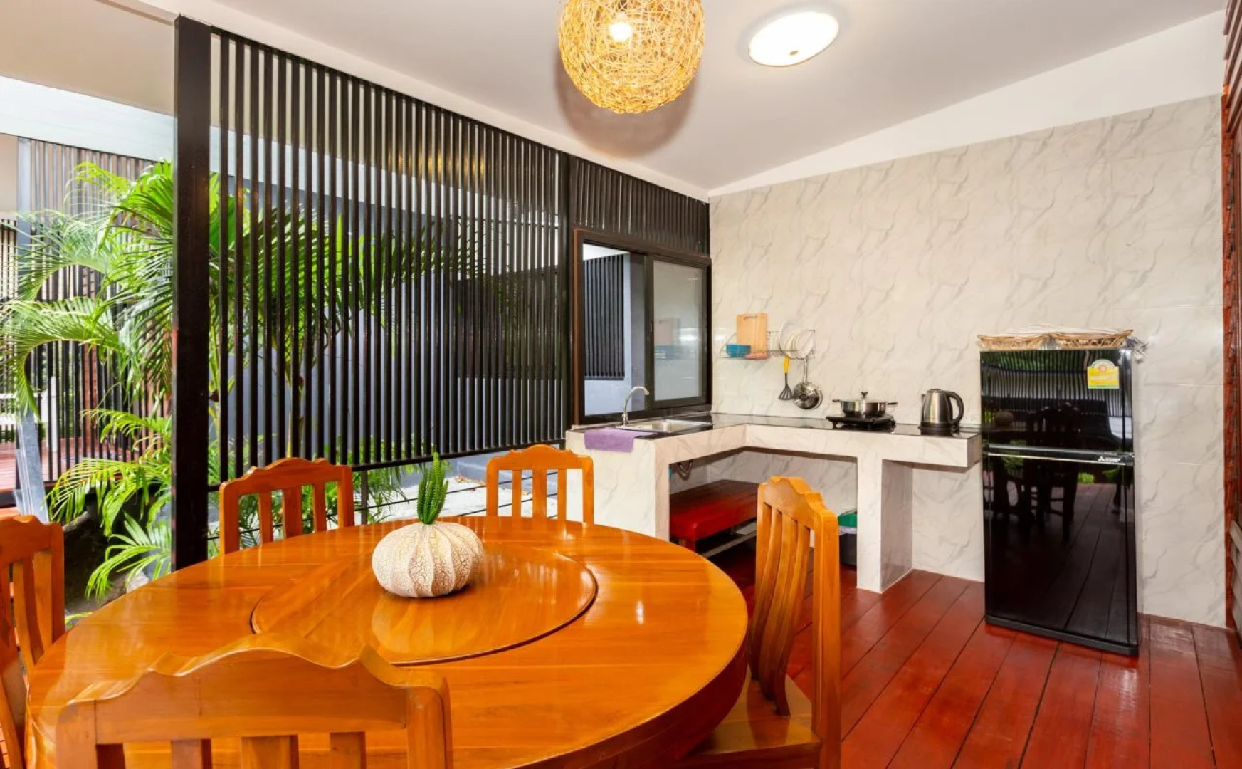 West Coast Beach Resort Koh Phangan