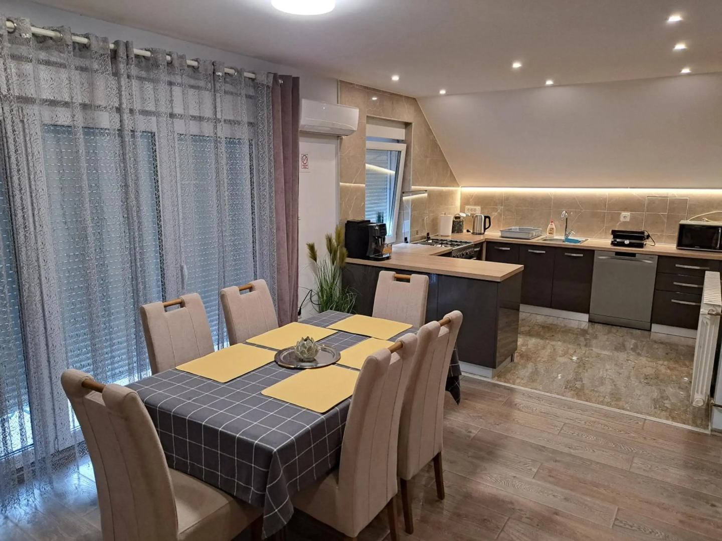 Apartman President