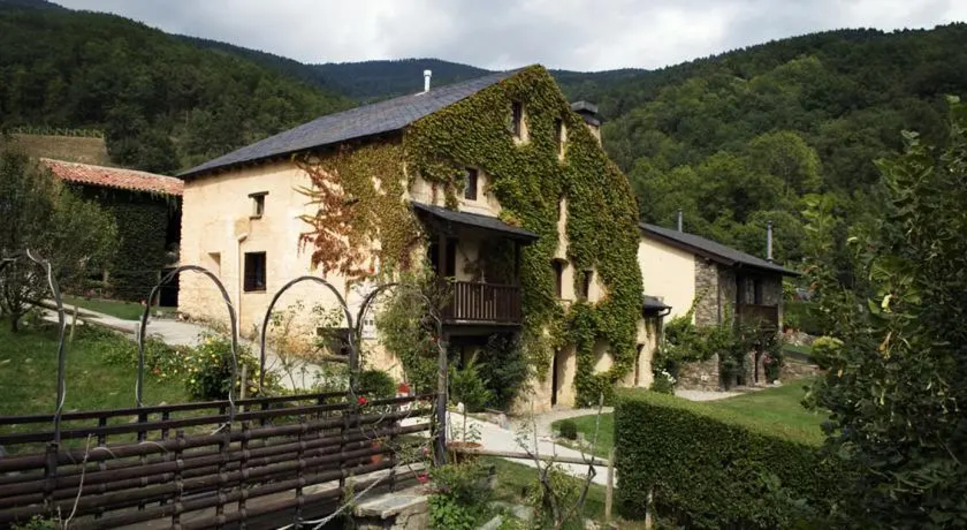 Hotel Rural Can Cruells