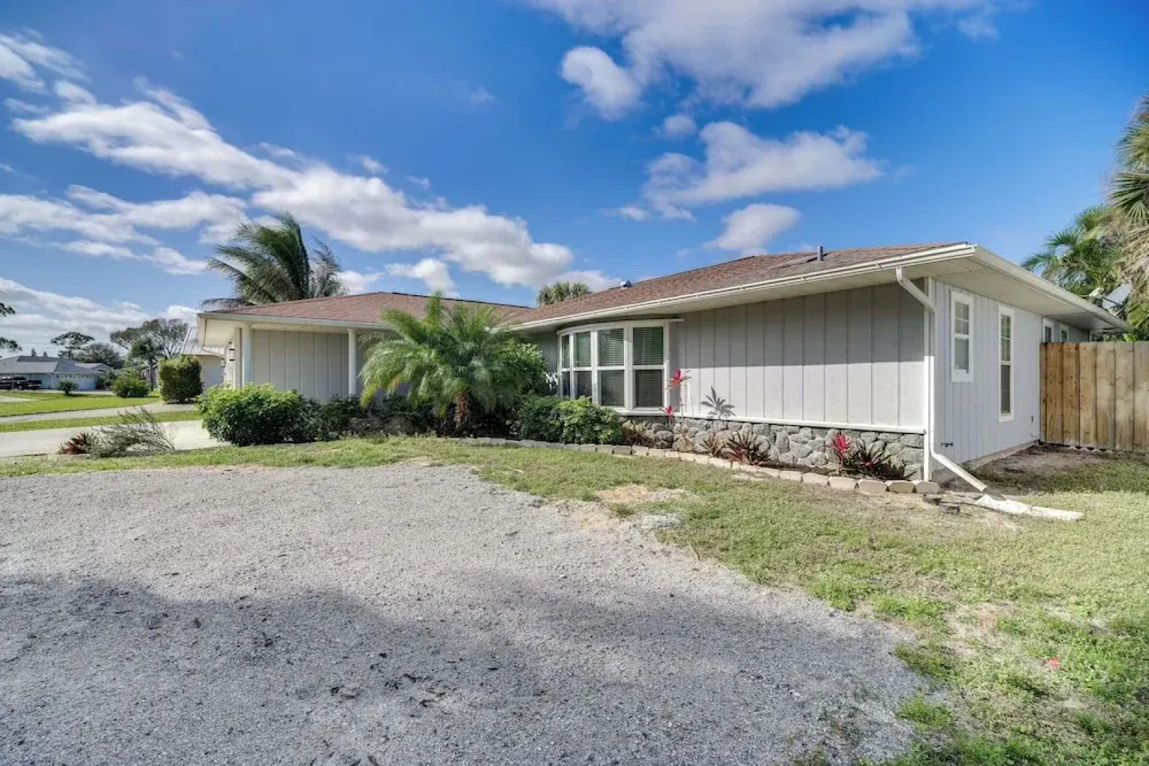 Sebastien Home w/ Pool & Gazebo - 8 Mi to Beaches!