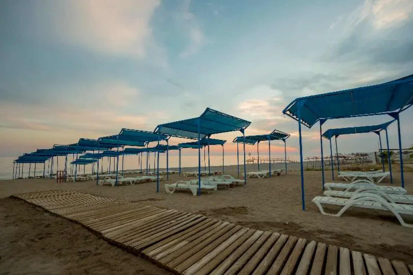 Senza Inova Beach Hotel