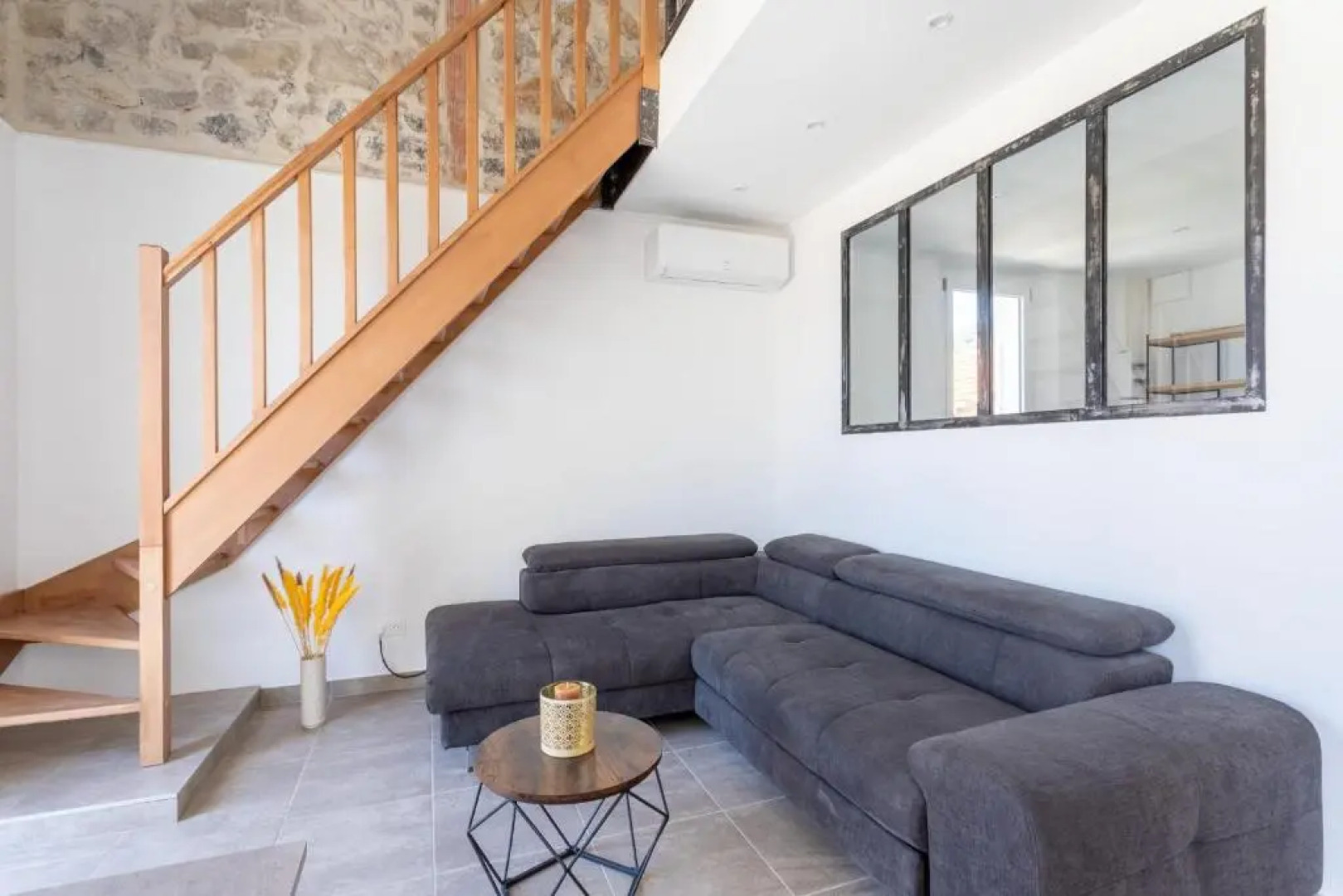 Outstanding AC 2 bedroom with terrace close to beaches - Dodo et Tartine