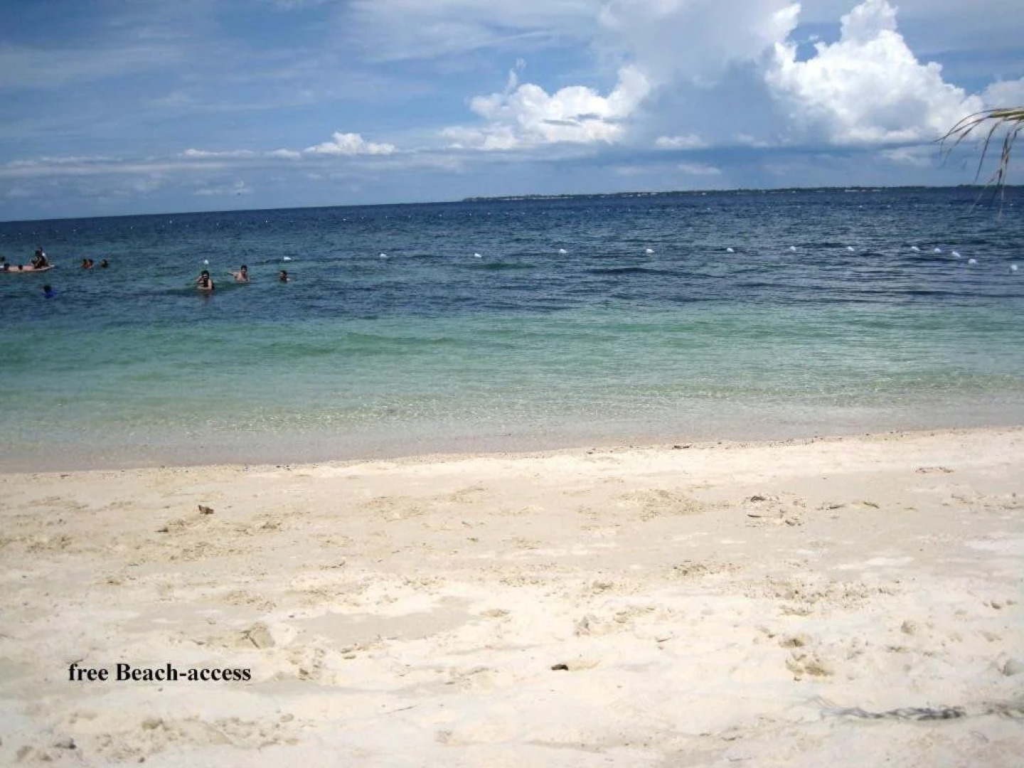 La Mirada Residences