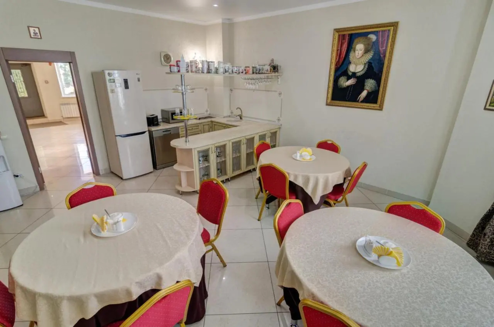 Лондон-Сити на улице Бекешская