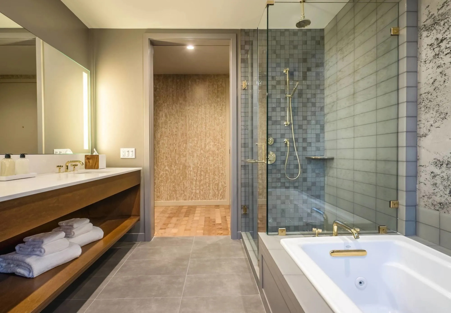 The Hi-Lo, Autograph Collection