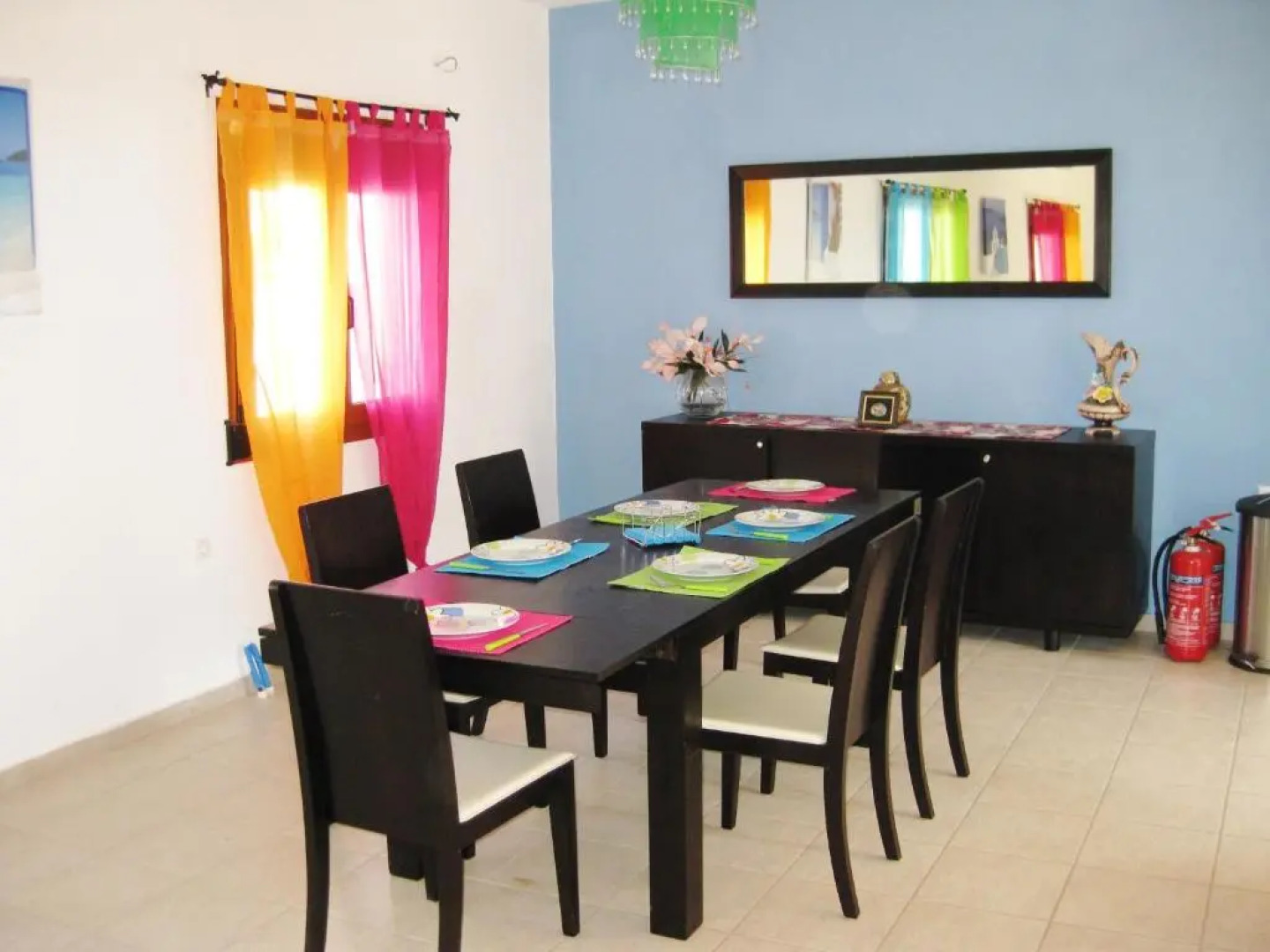 Vrisi Apartments & Villa