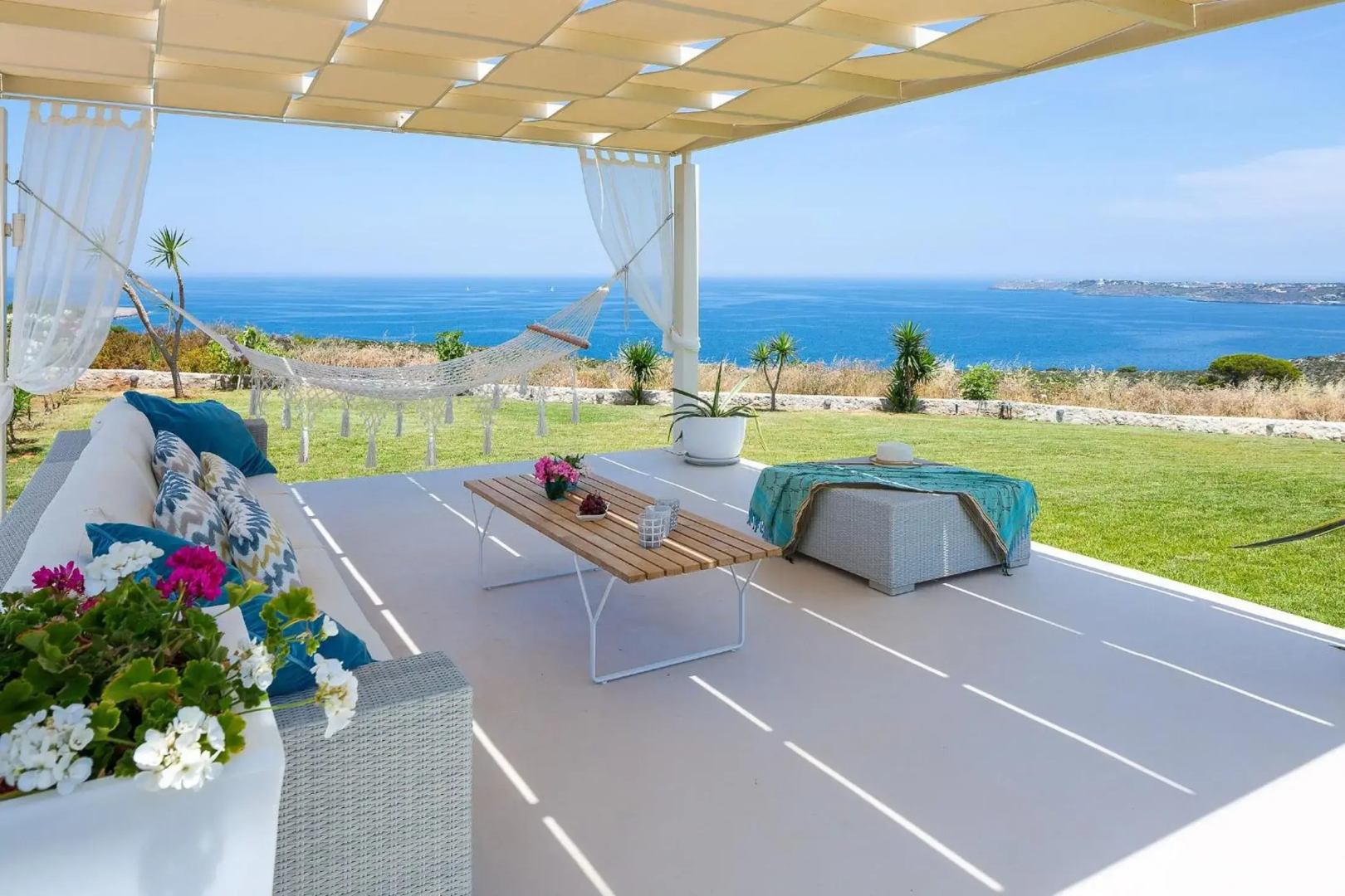 Villa Elias