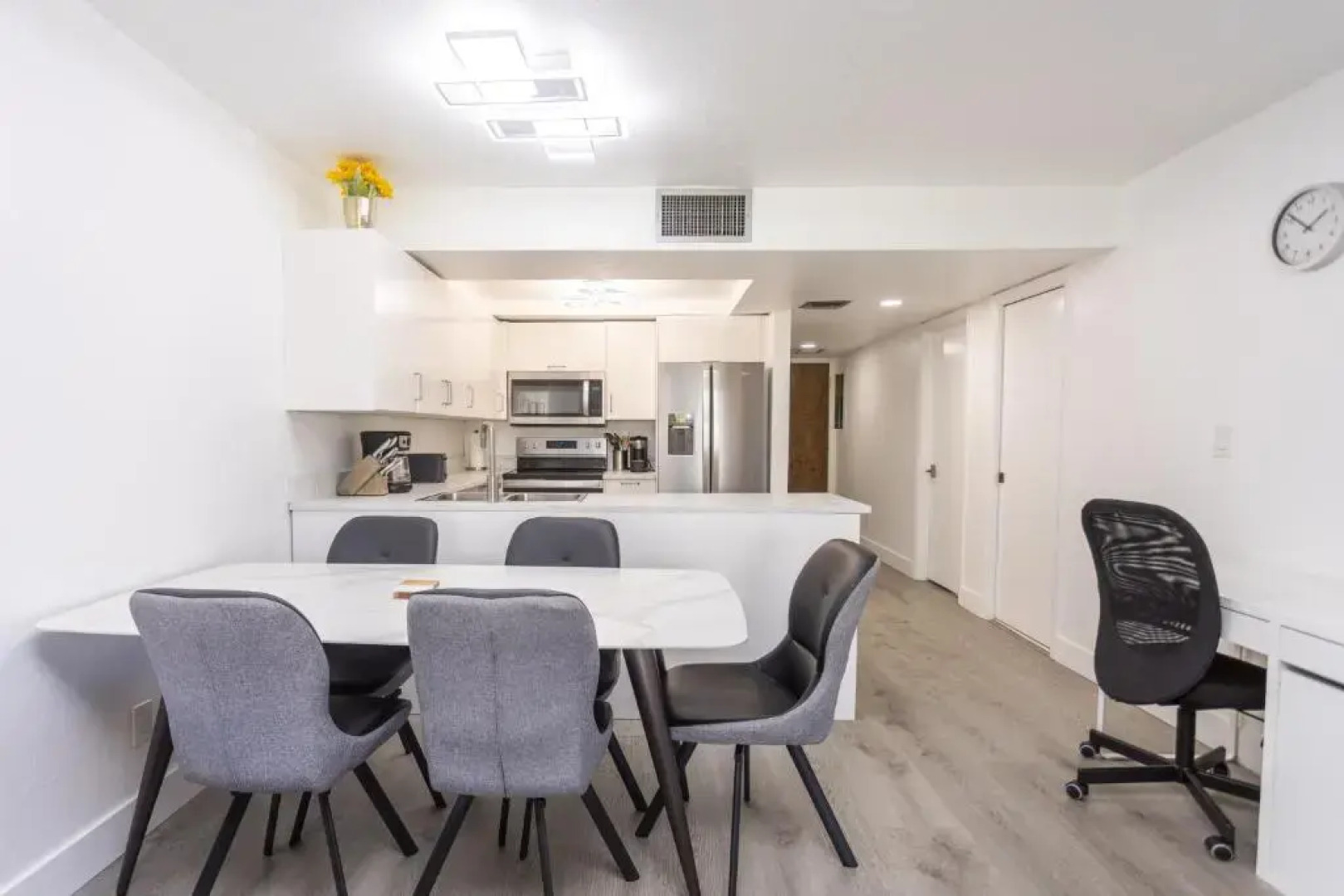 Bass & Sun Condominium 2/2 Bedroom