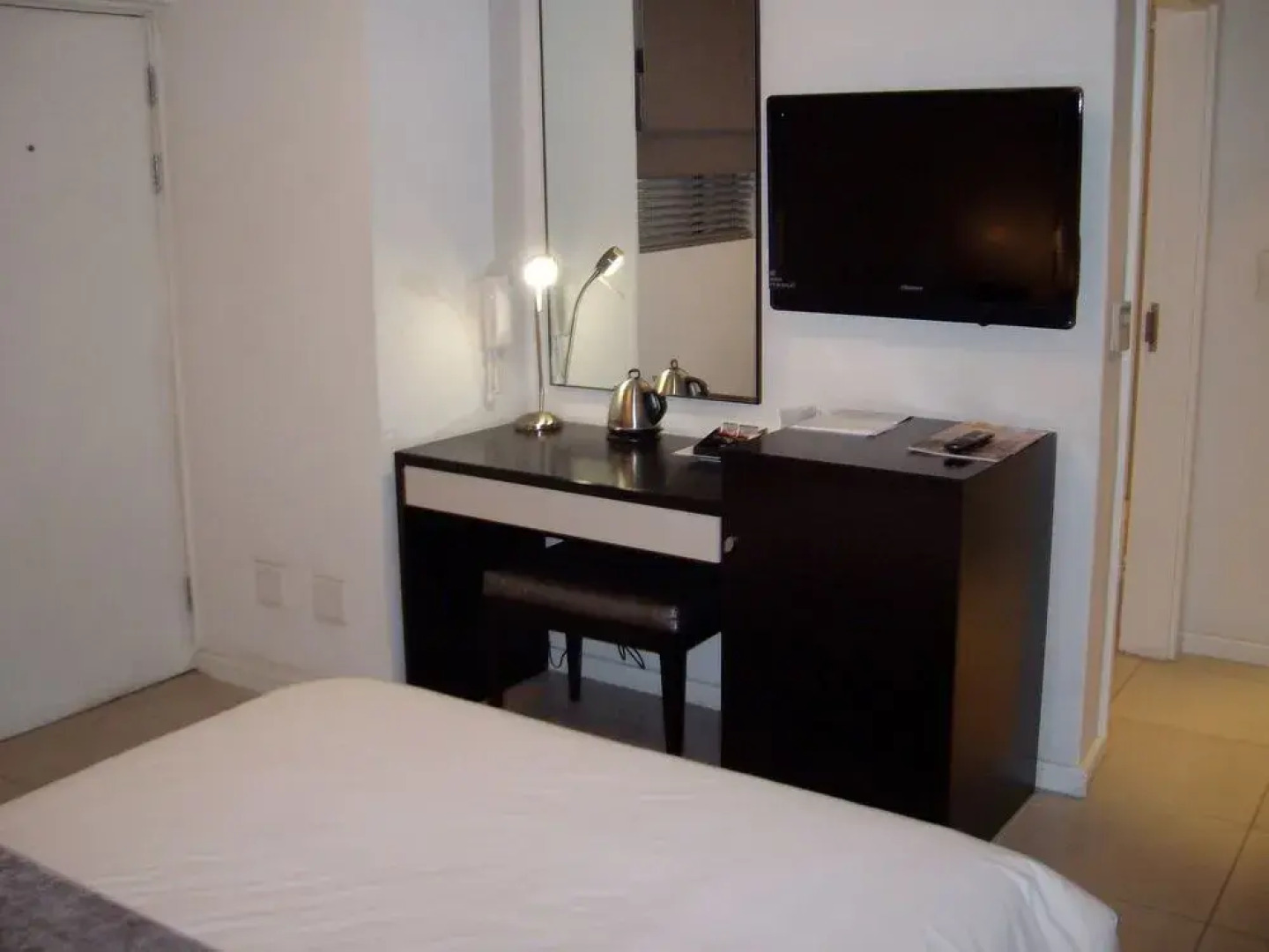 Urban Hip Hotels - The Nicol