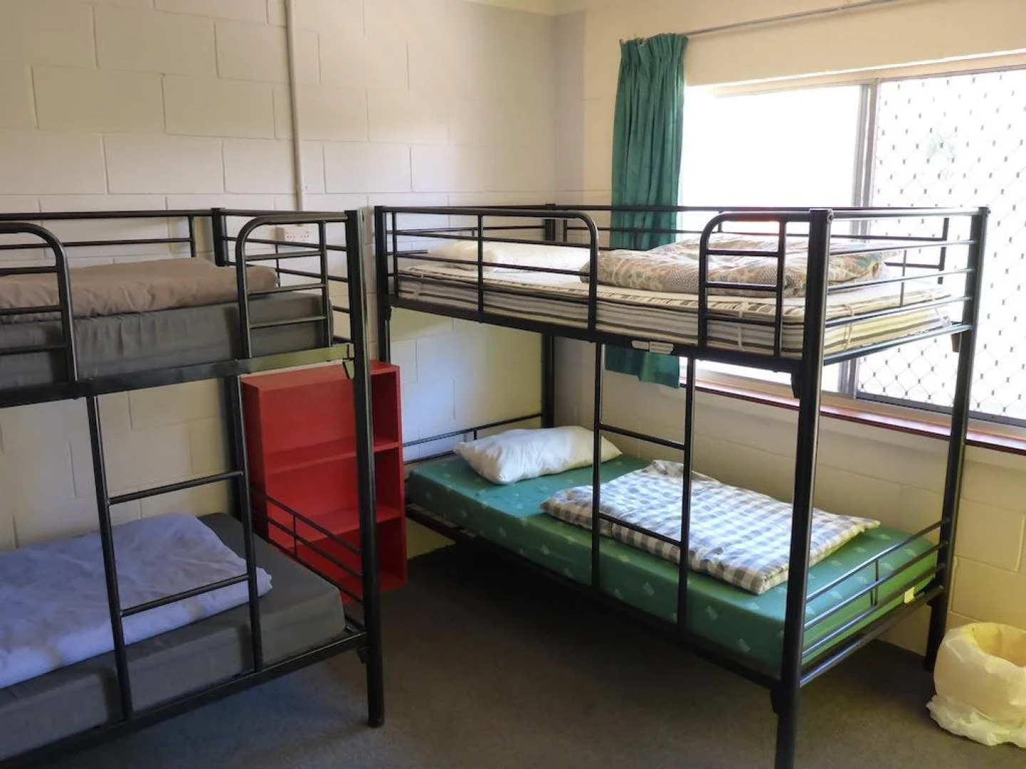 Alice's Secret Travellers Inn