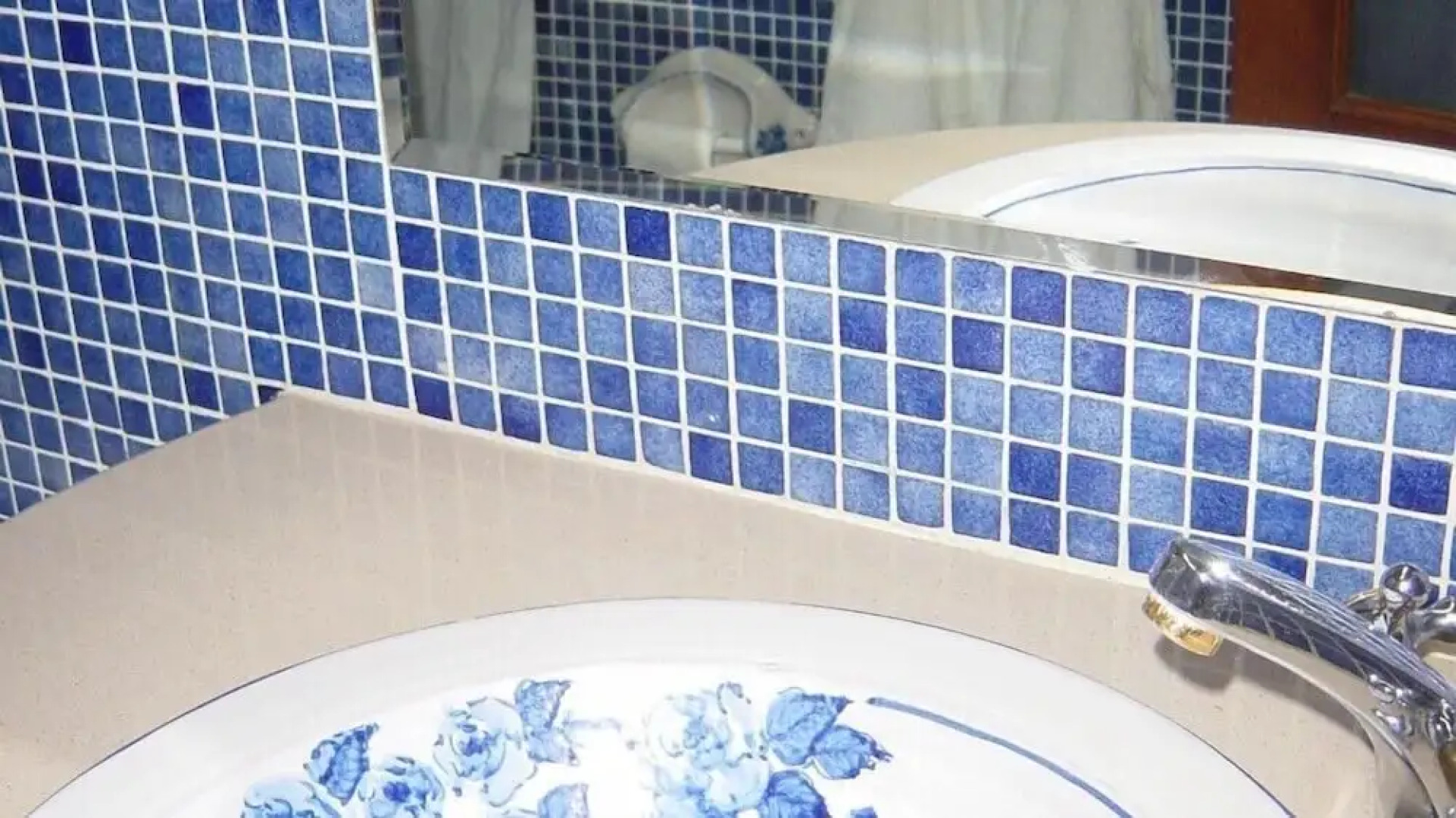 HomeLike Century Nature House