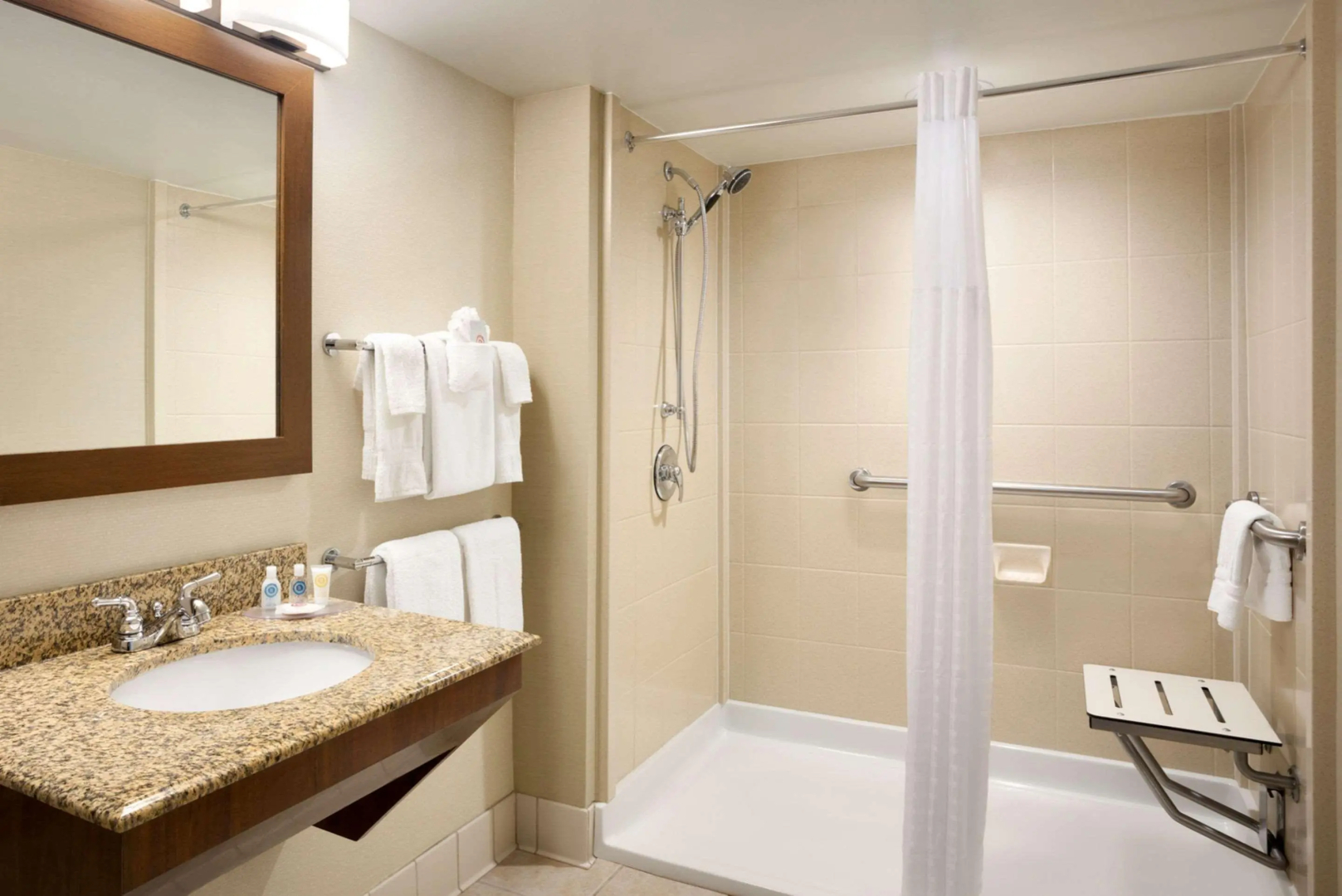 Comfort Inn & Suites Presidential - Downtown Little Rock
