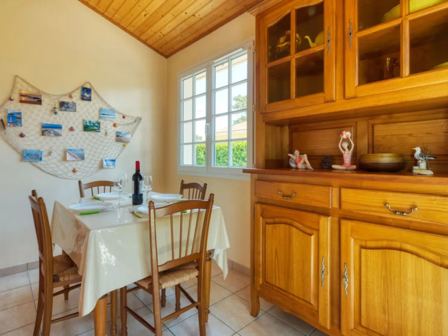 LA BRUYèRE (MVT220)