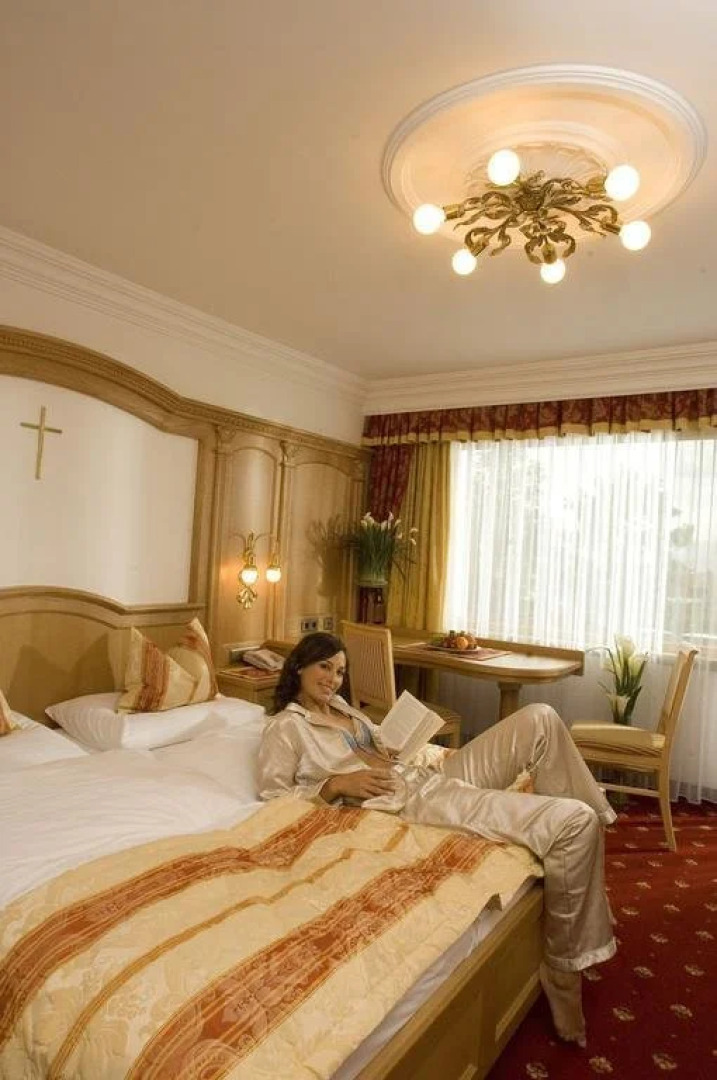 Lakeside Motor Lodge