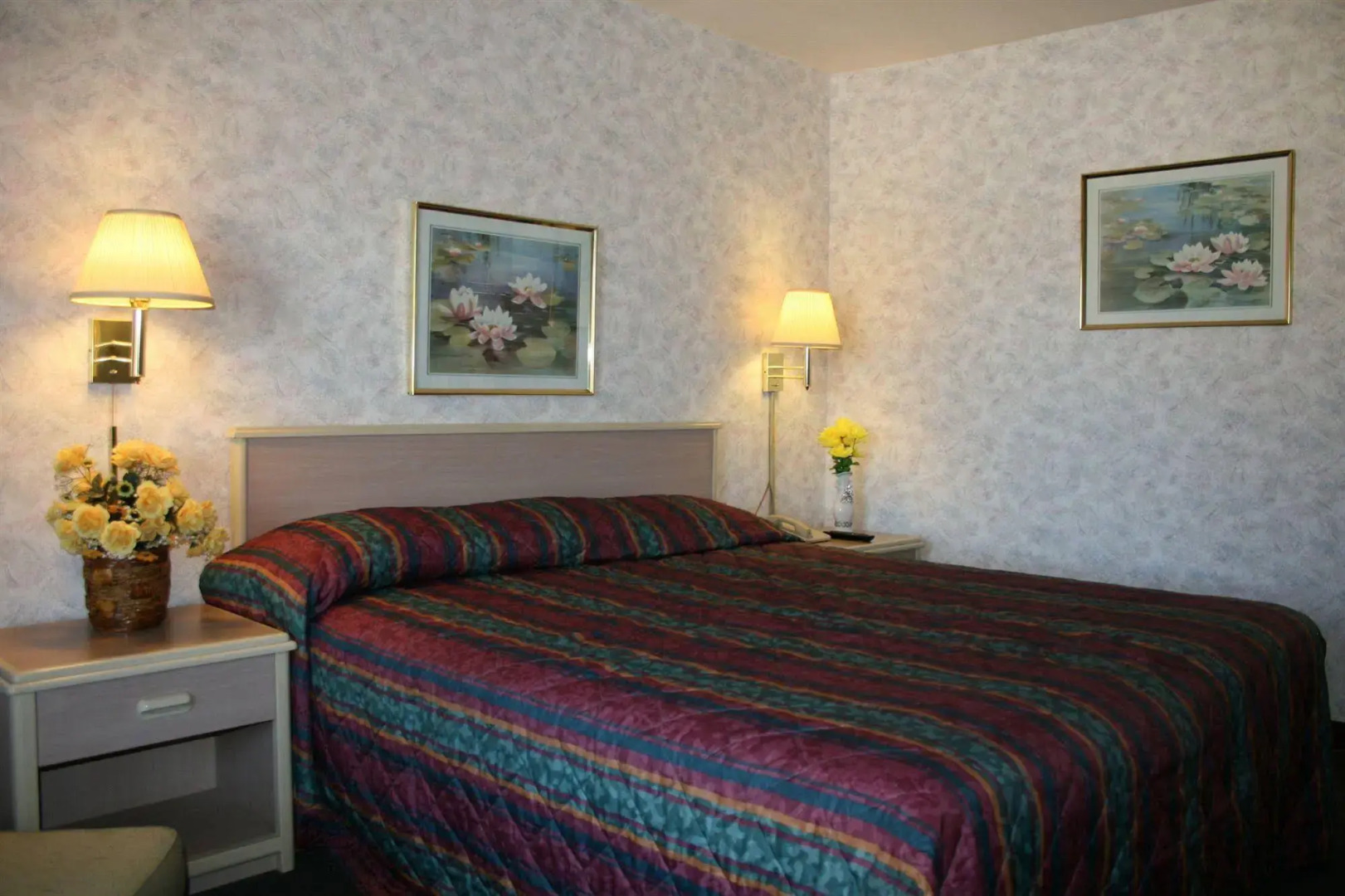 Sun Valley Inn & Suites