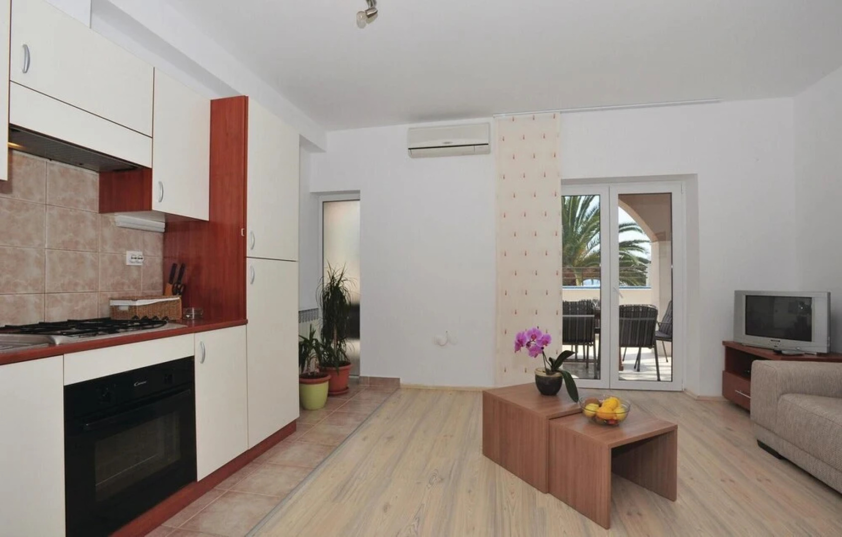 Beautiful Home in Kastel Gomilica With Jacuzzi, Wifi and 8 Bedrooms